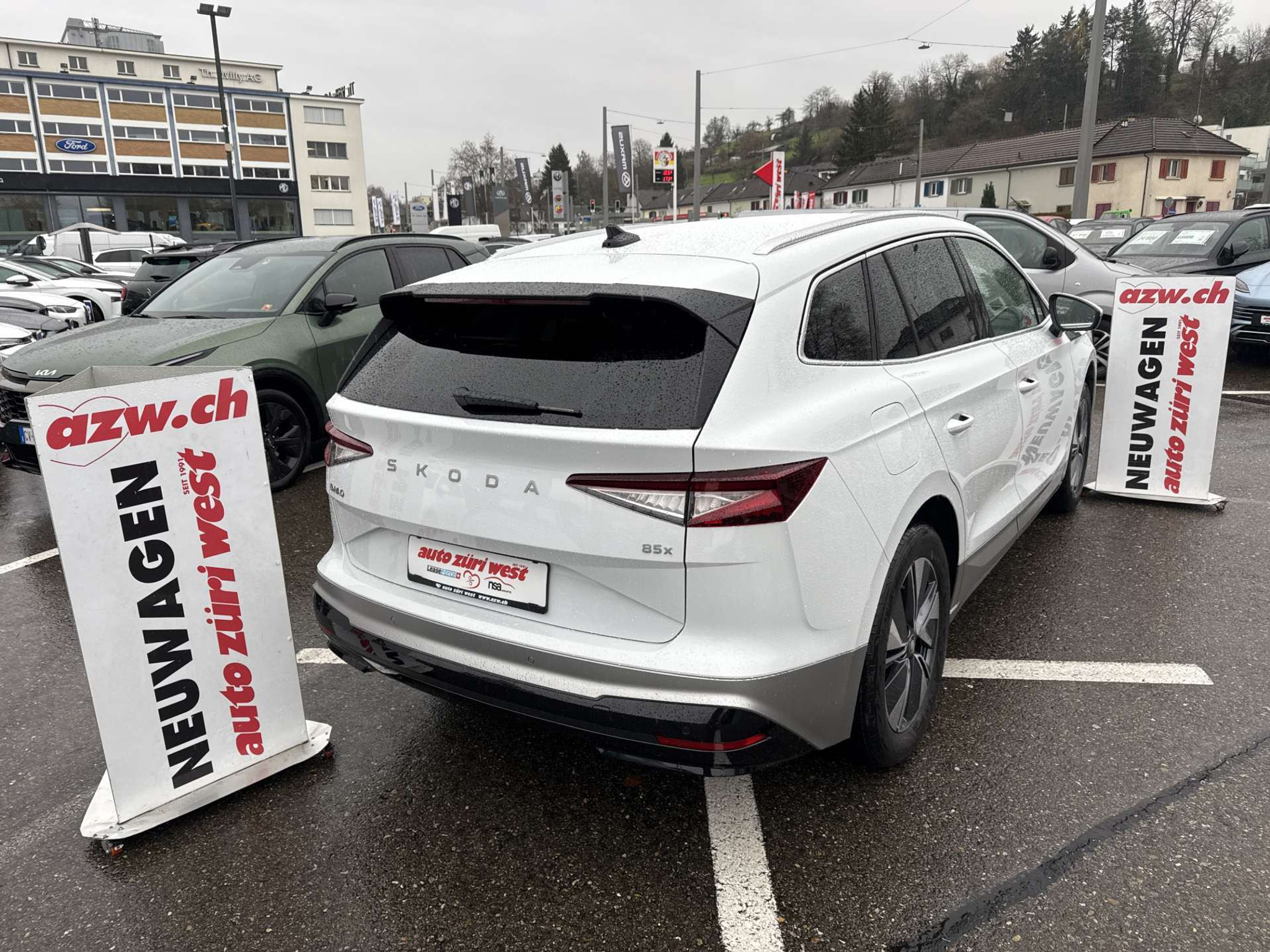 listing desktop thumbnail image 2