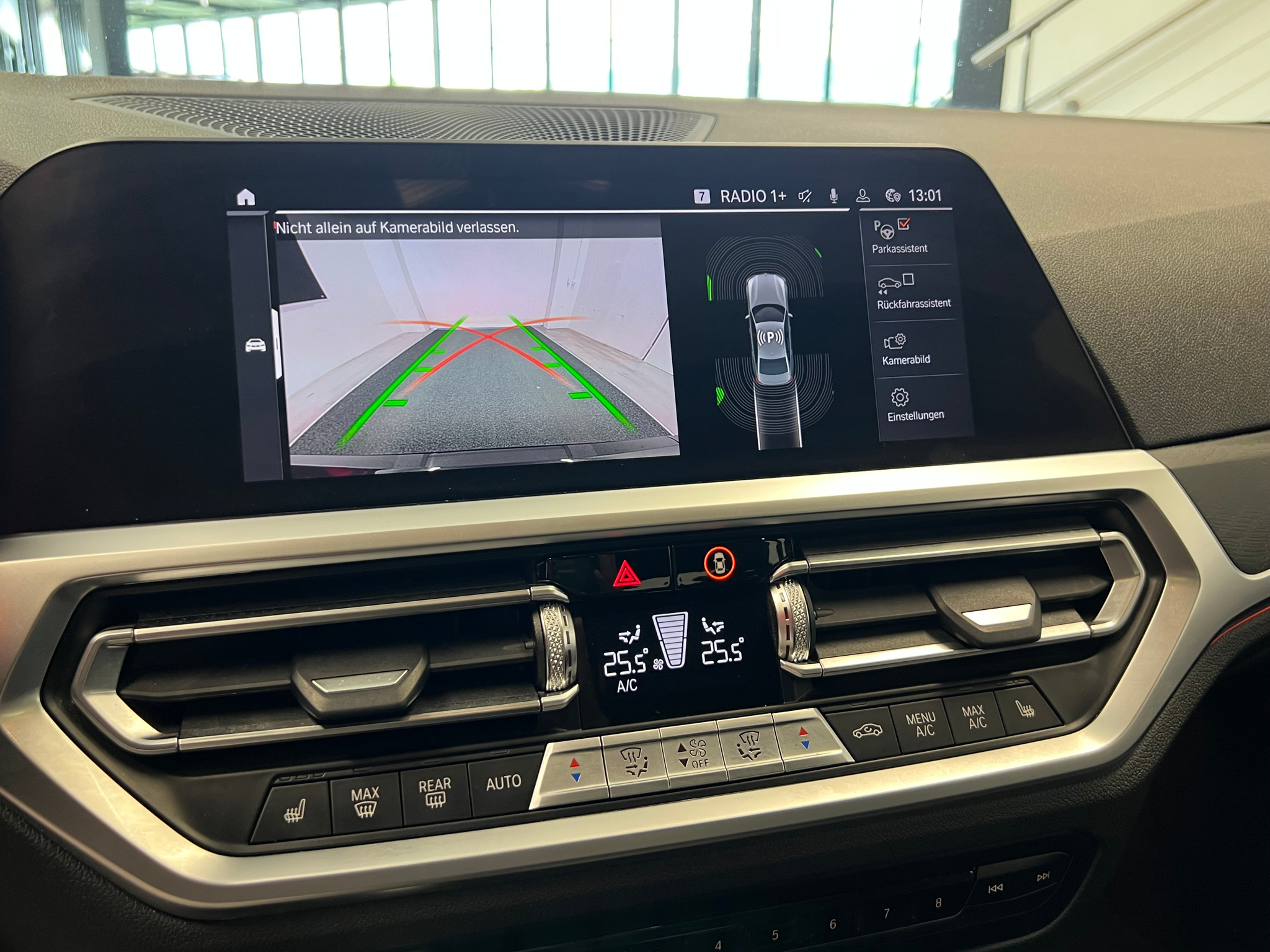 listing desktop thumbnail image 28