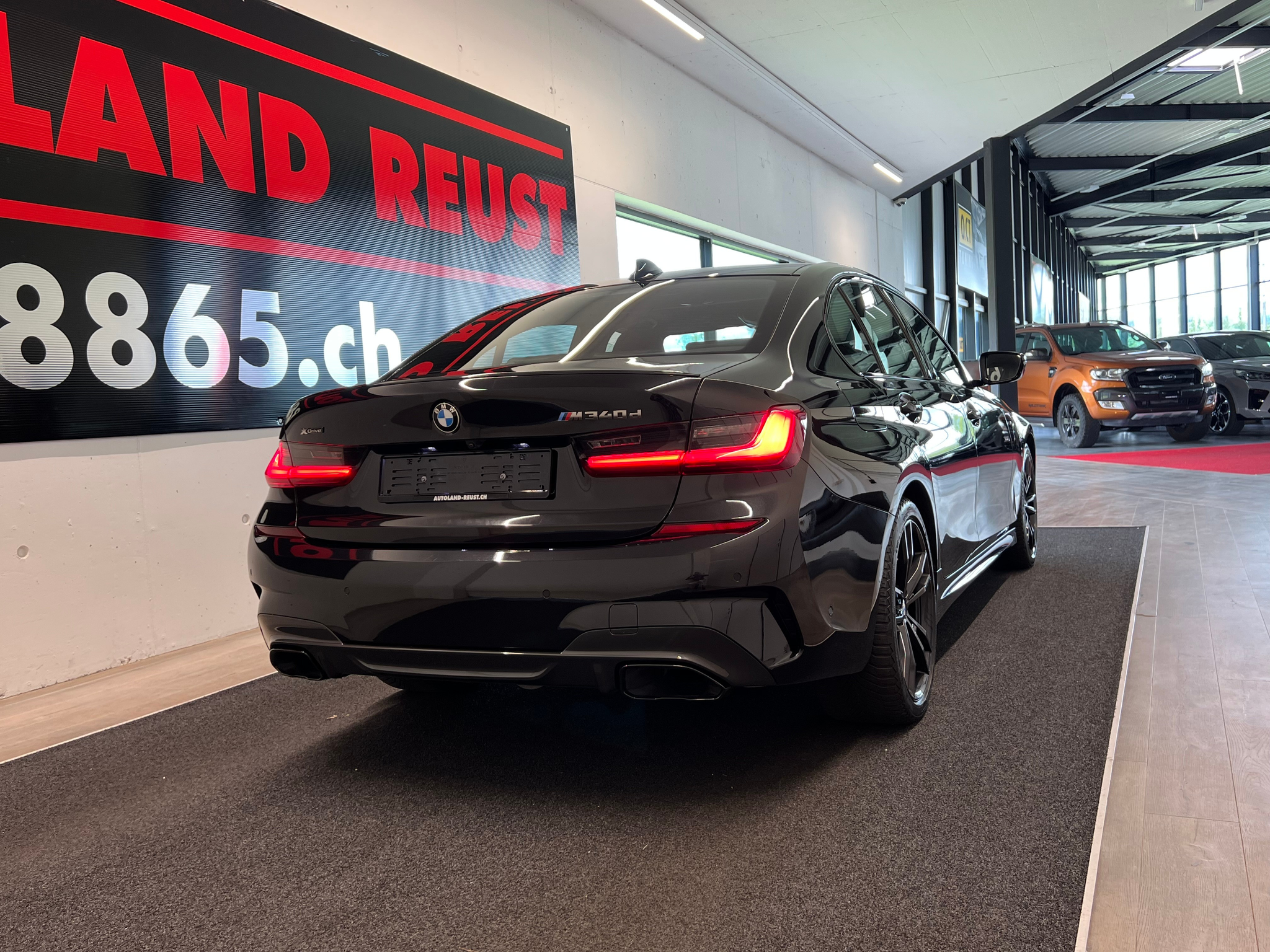 listing desktop thumbnail image 6