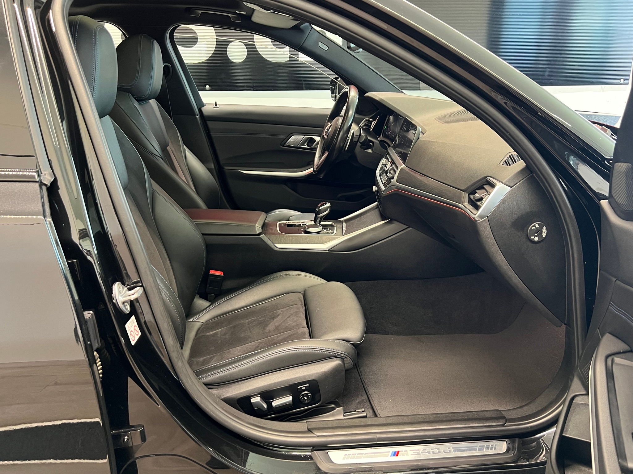 listing desktop thumbnail image 24