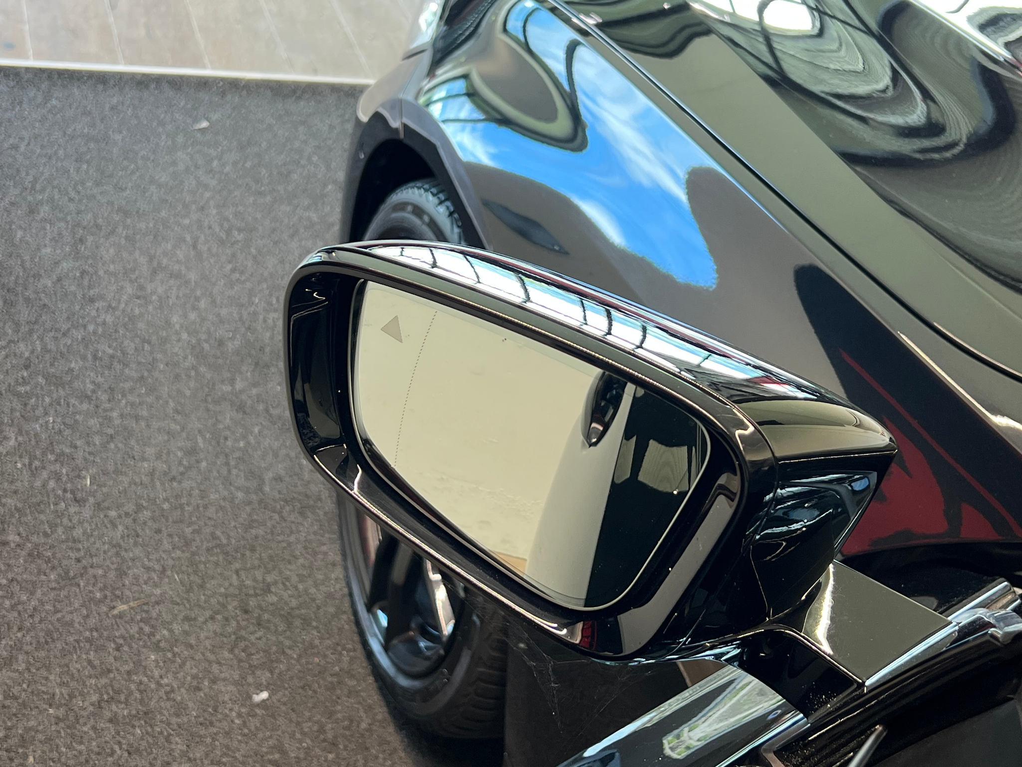 listing desktop thumbnail image 12