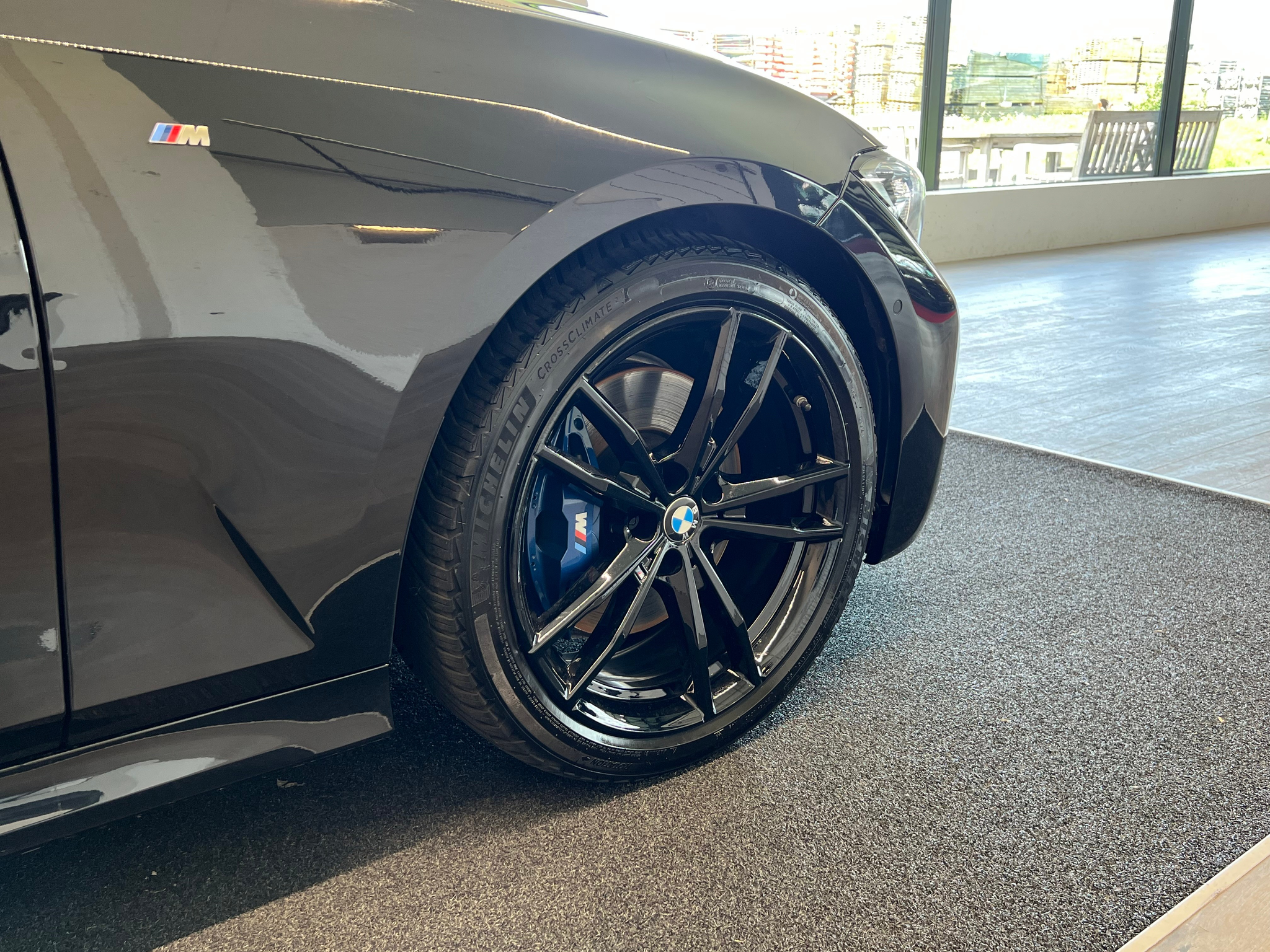 listing desktop thumbnail image 5