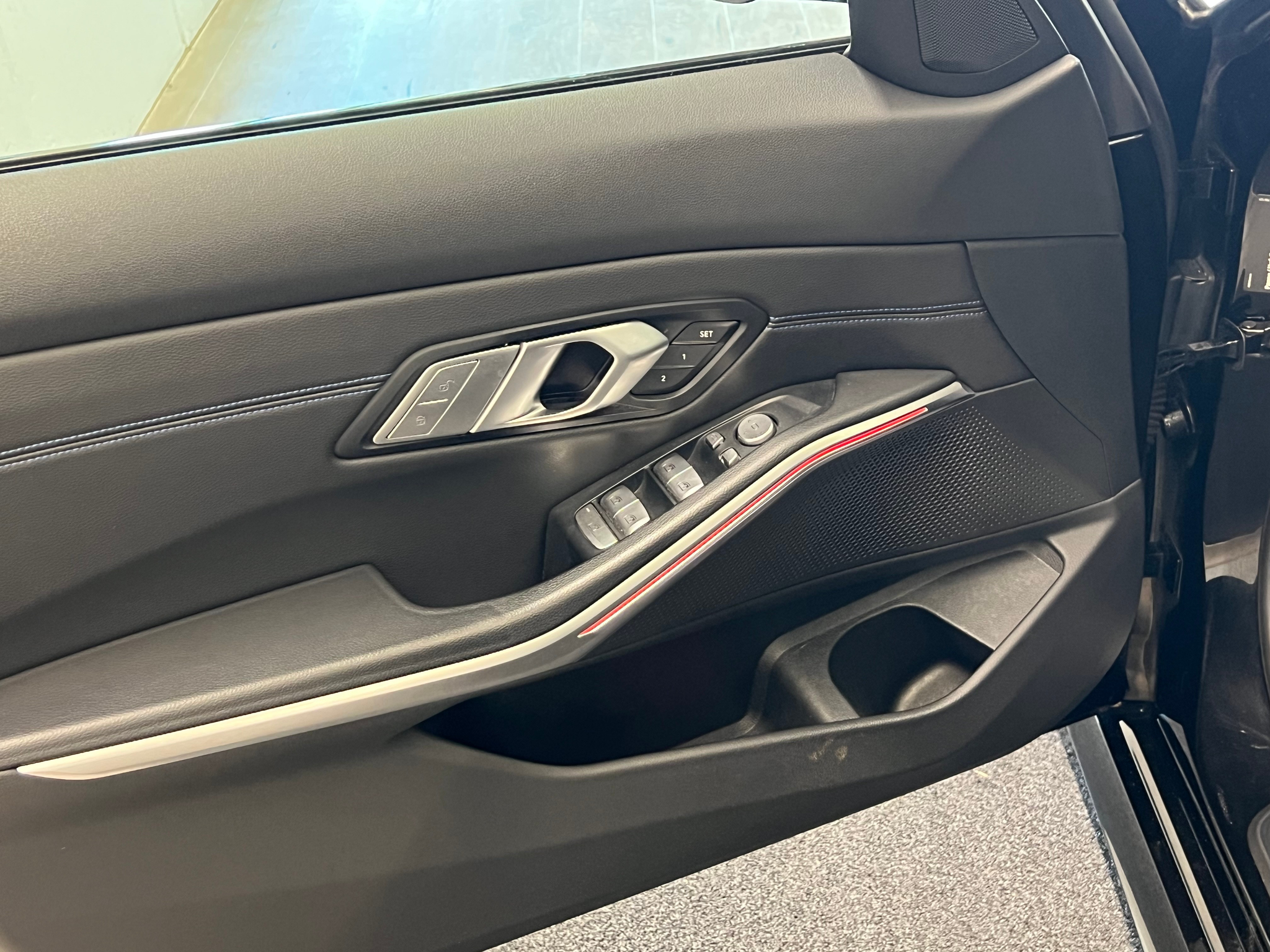 listing desktop thumbnail image 13