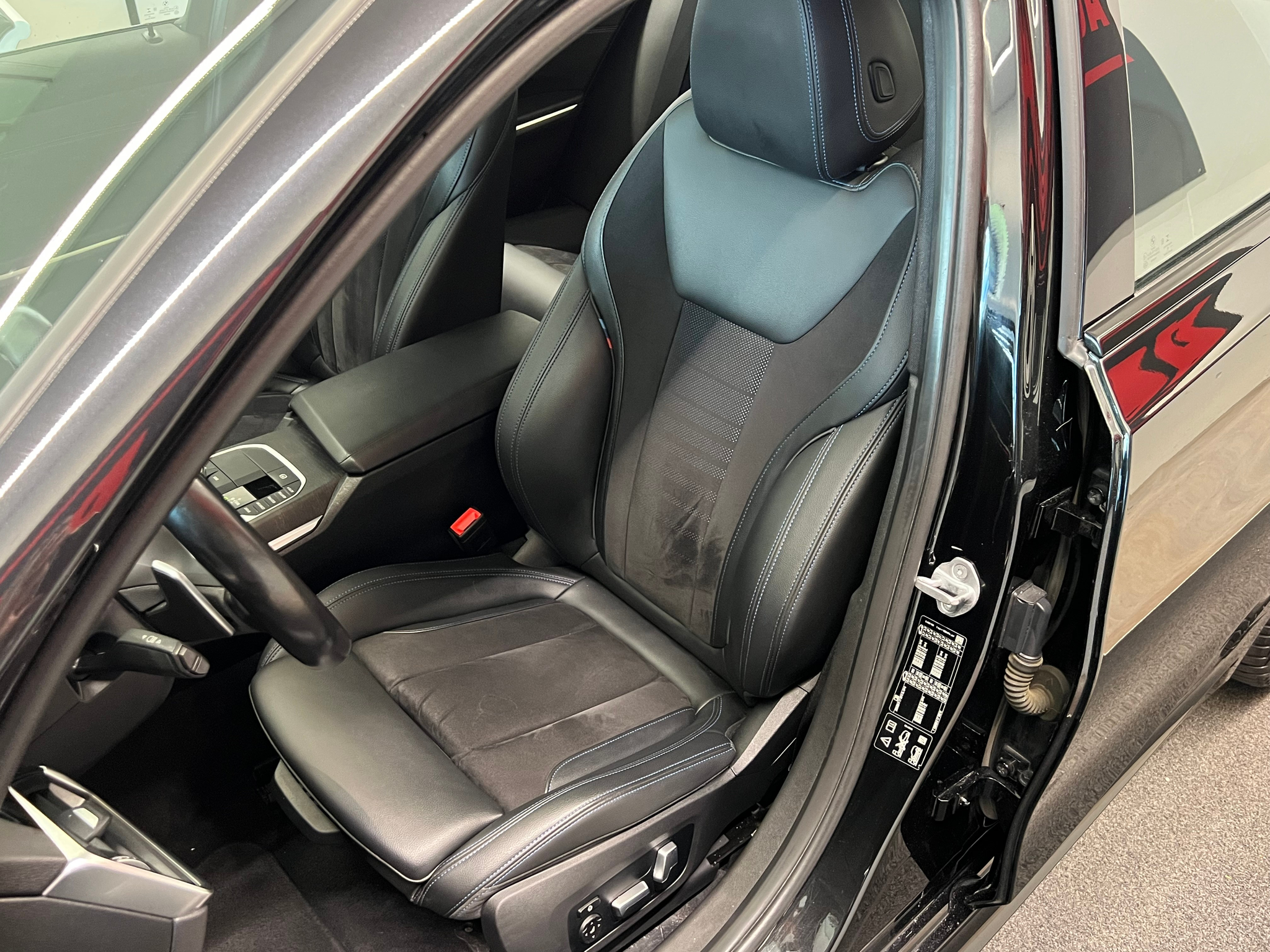 listing desktop thumbnail image 16