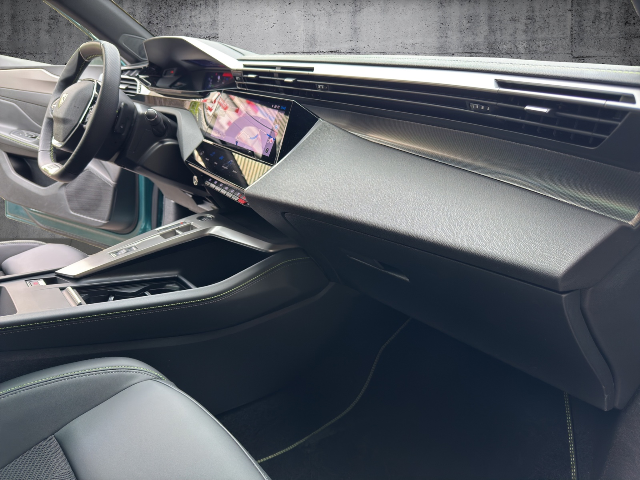 listing desktop thumbnail image 23