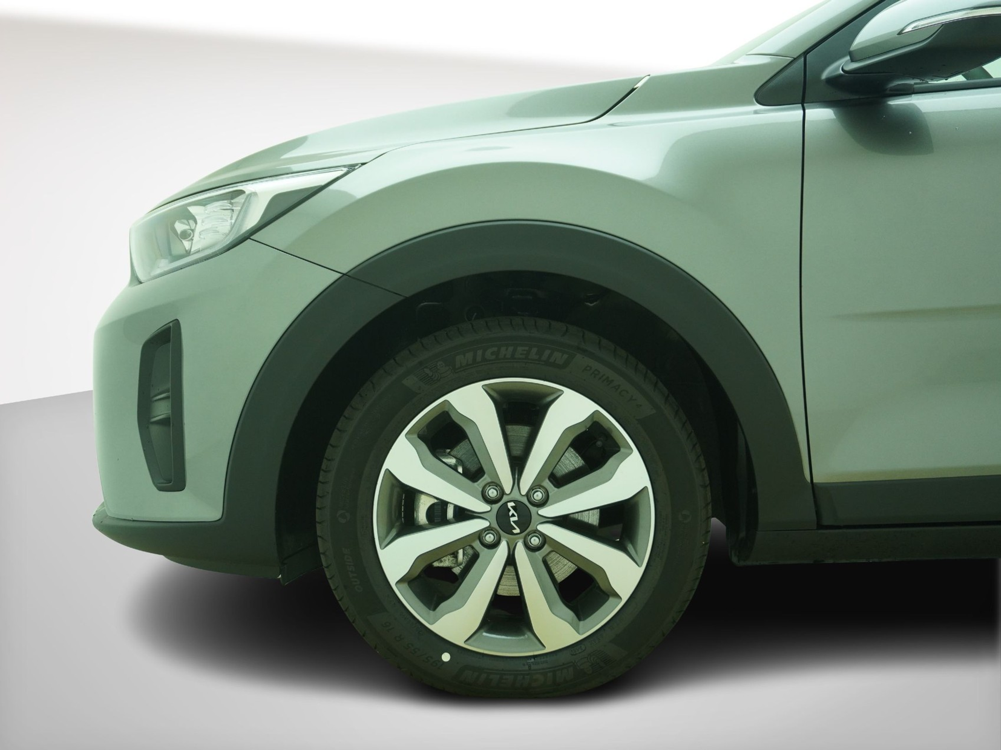 listing desktop thumbnail image 8