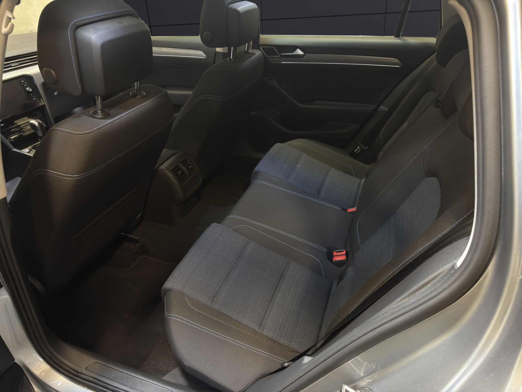 listing desktop thumbnail image 10