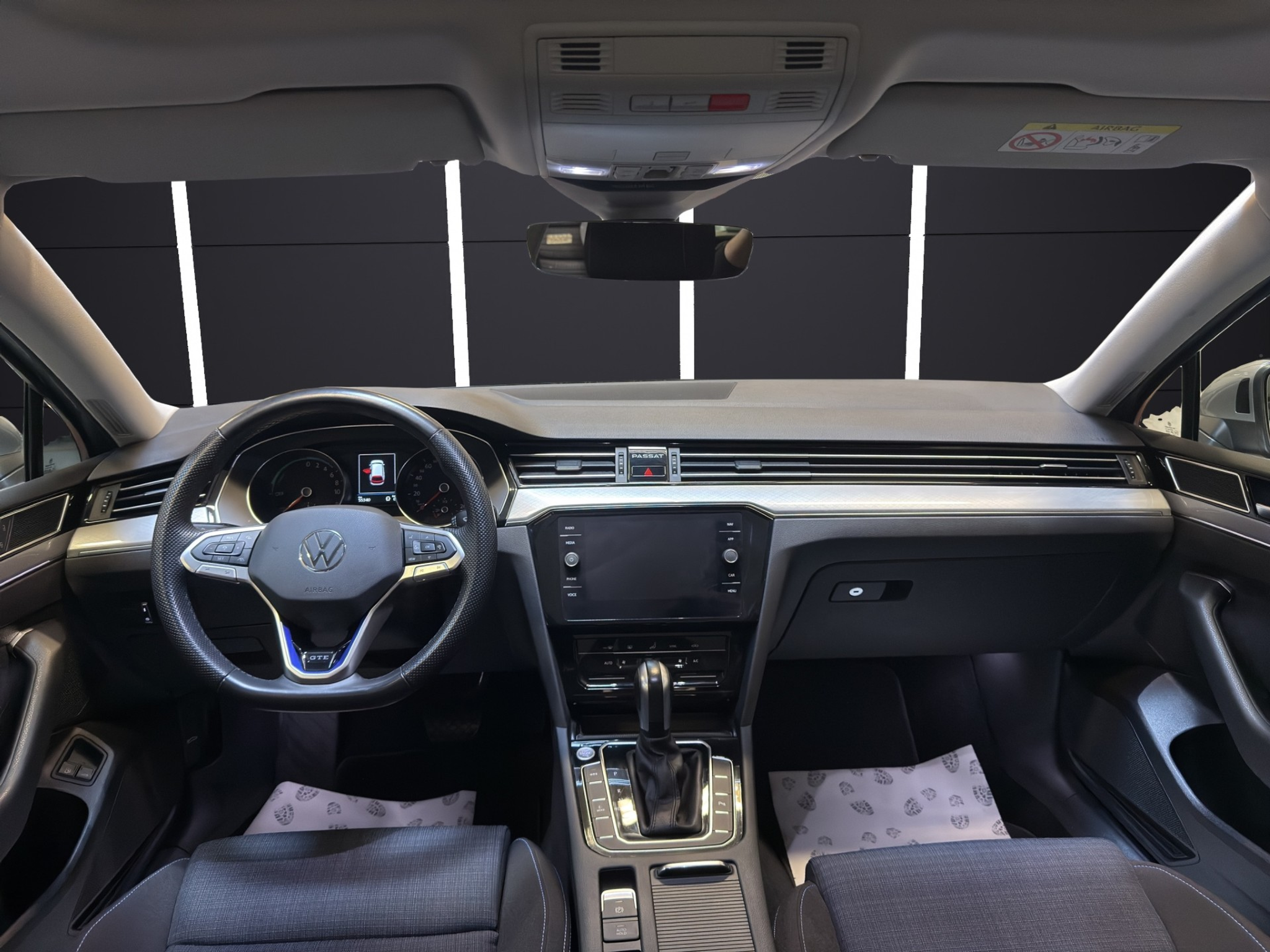 listing desktop thumbnail image 8