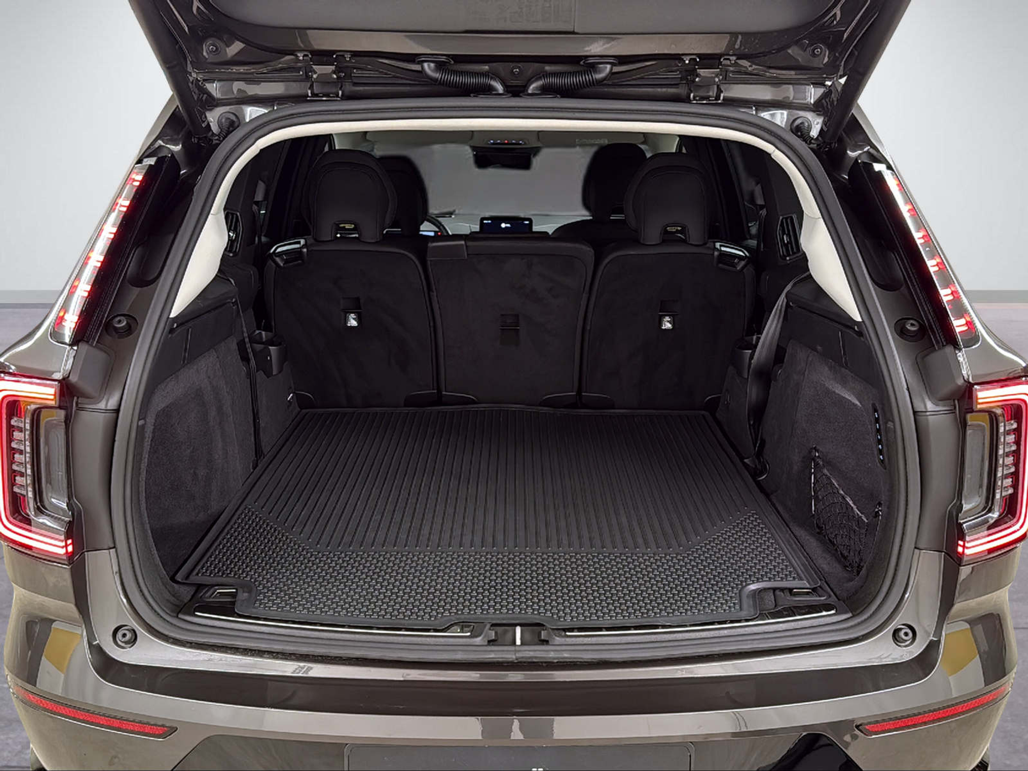 listing desktop thumbnail image 5