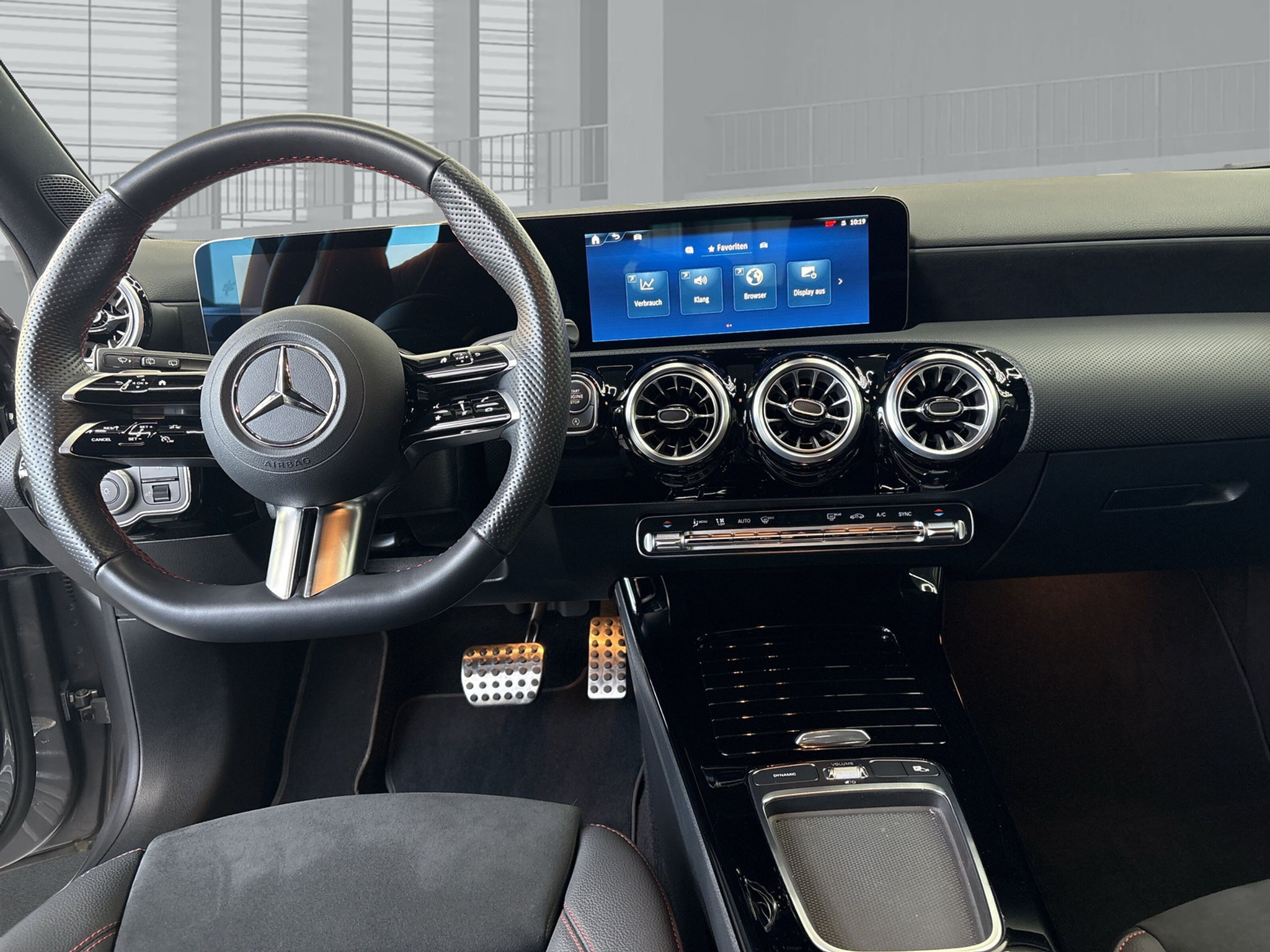 listing desktop thumbnail image 8