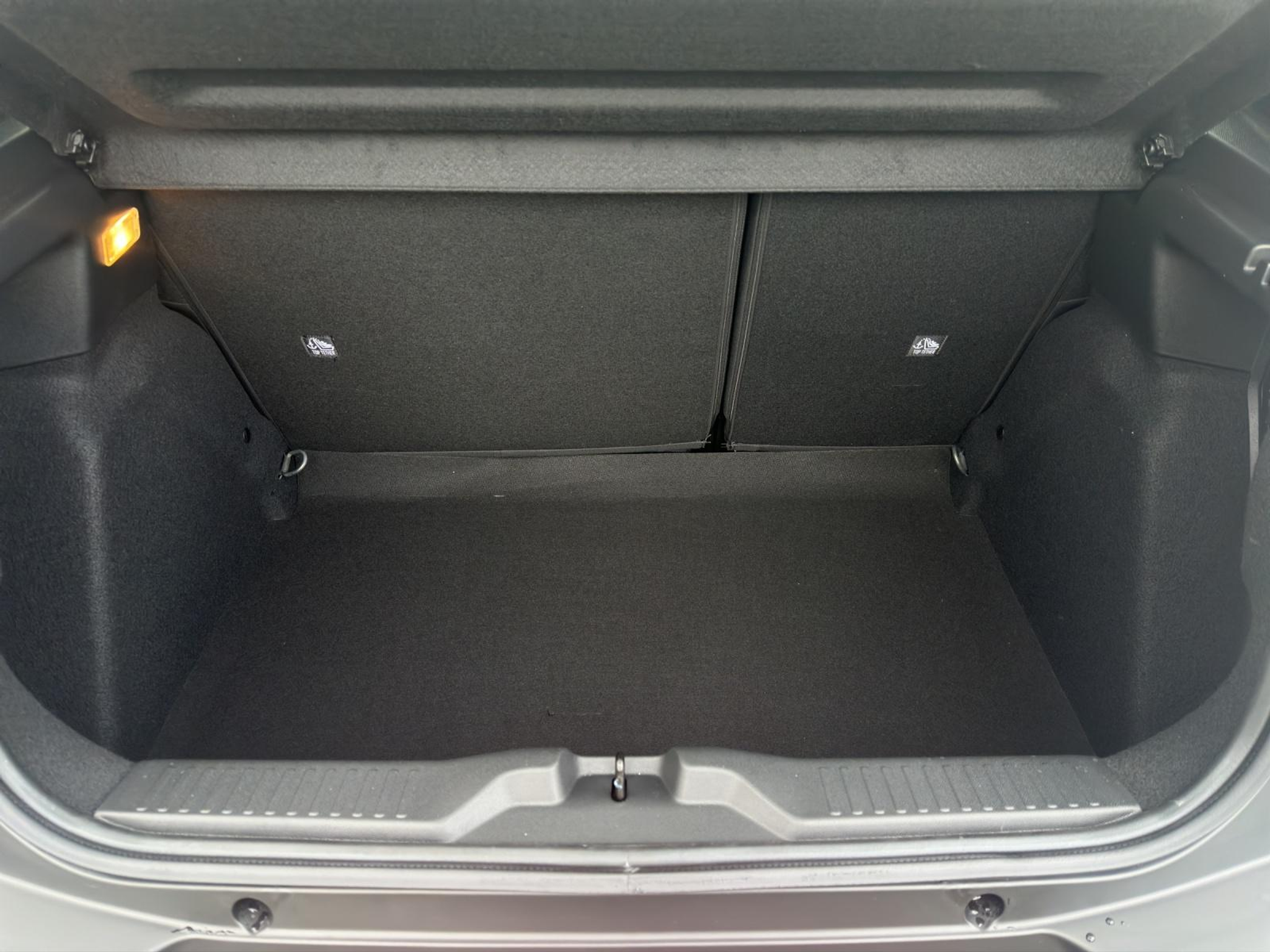 listing desktop thumbnail image 15