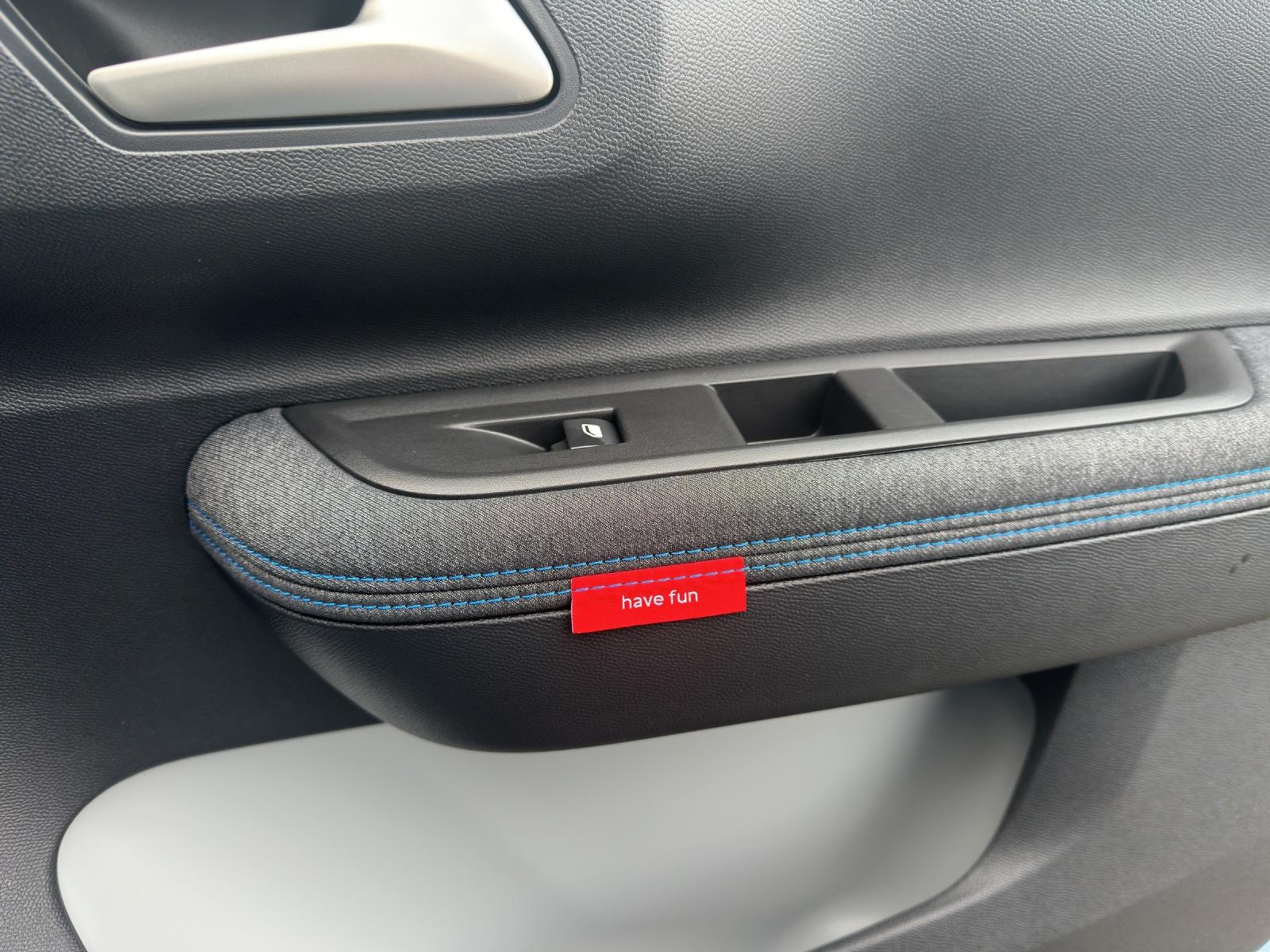 listing desktop thumbnail image 16