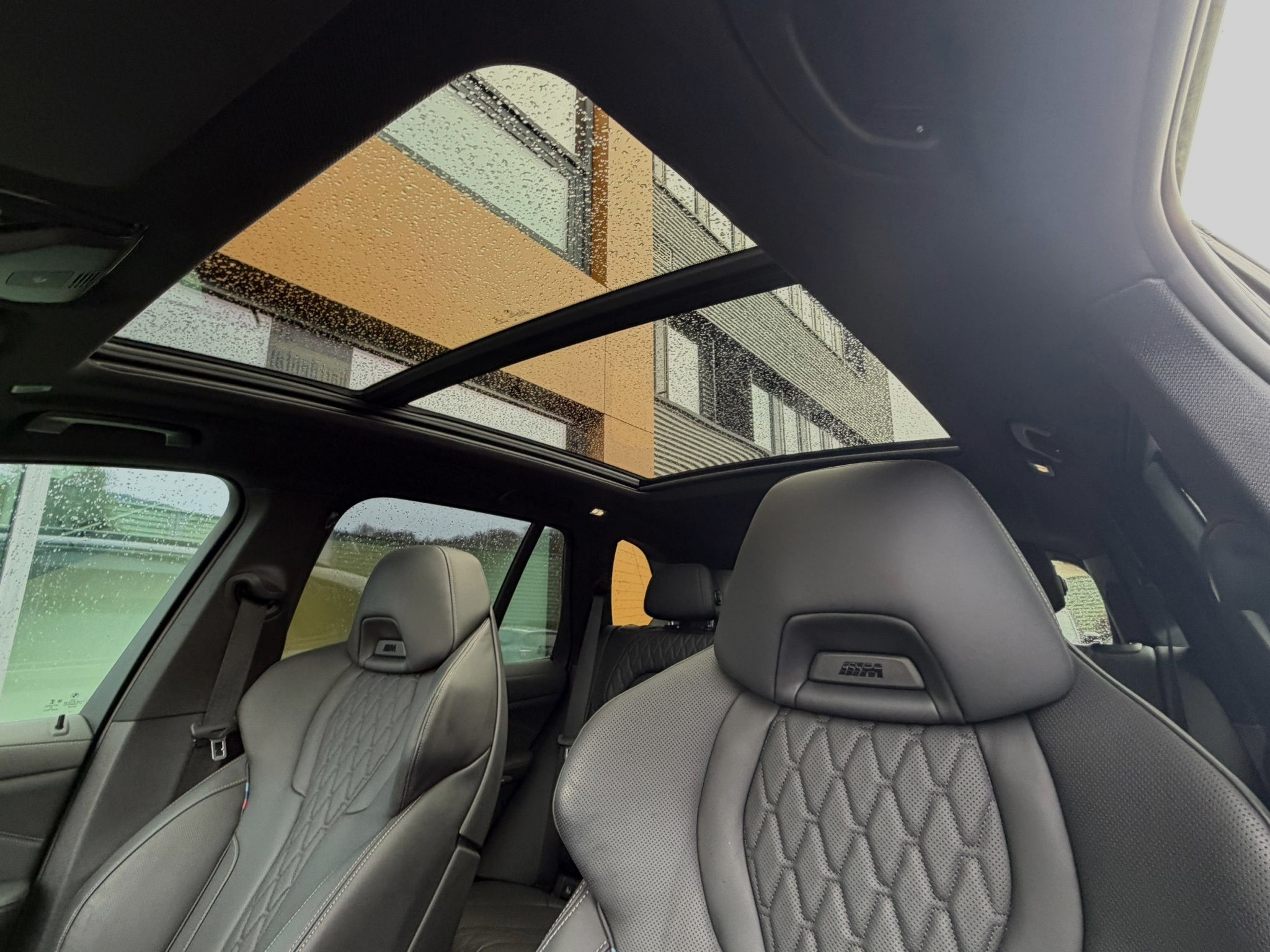 listing desktop thumbnail image 6