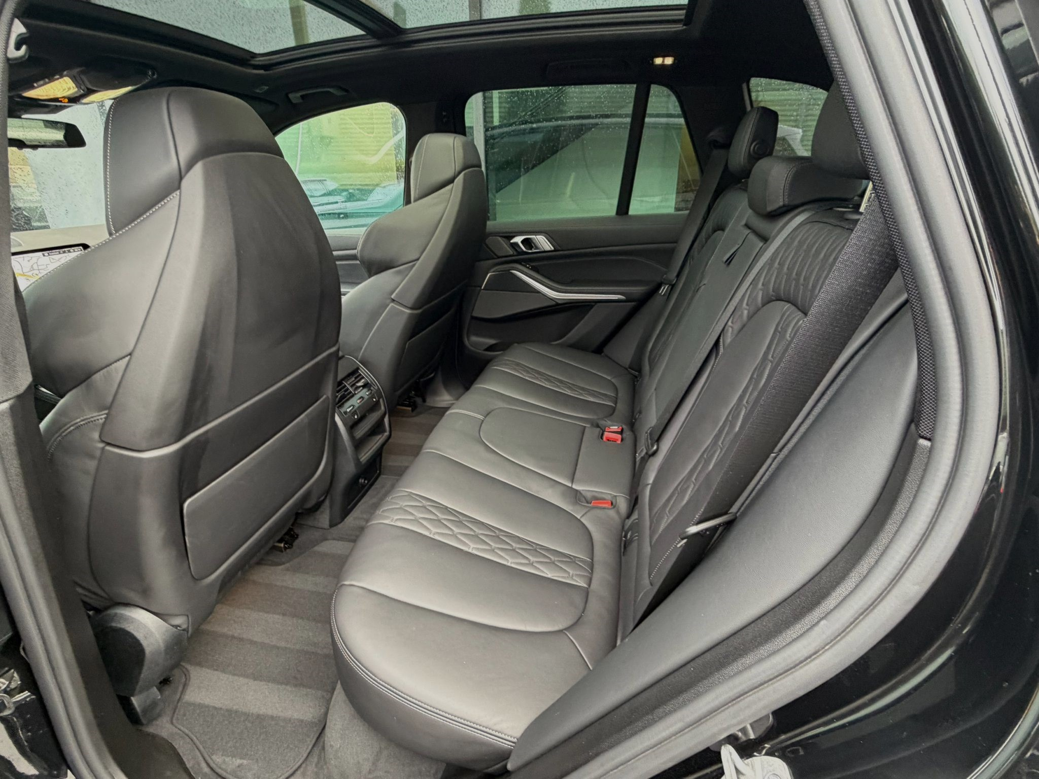 listing desktop thumbnail image 5