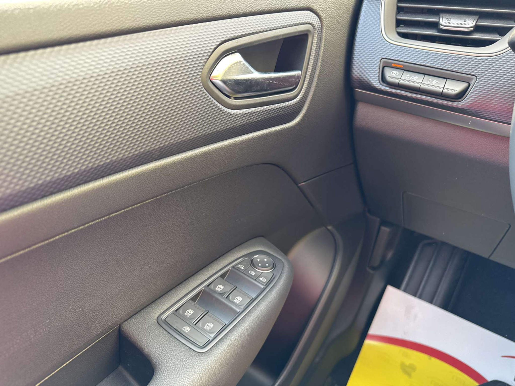 listing desktop thumbnail image 15