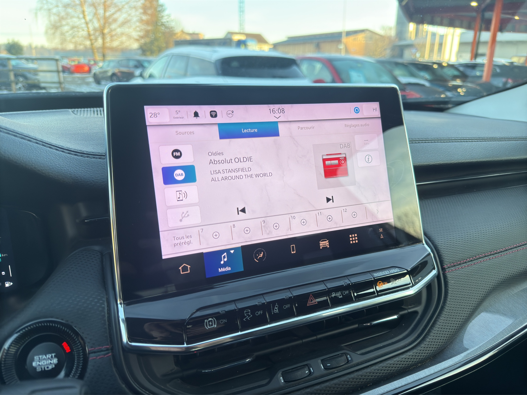 listing desktop thumbnail image 27