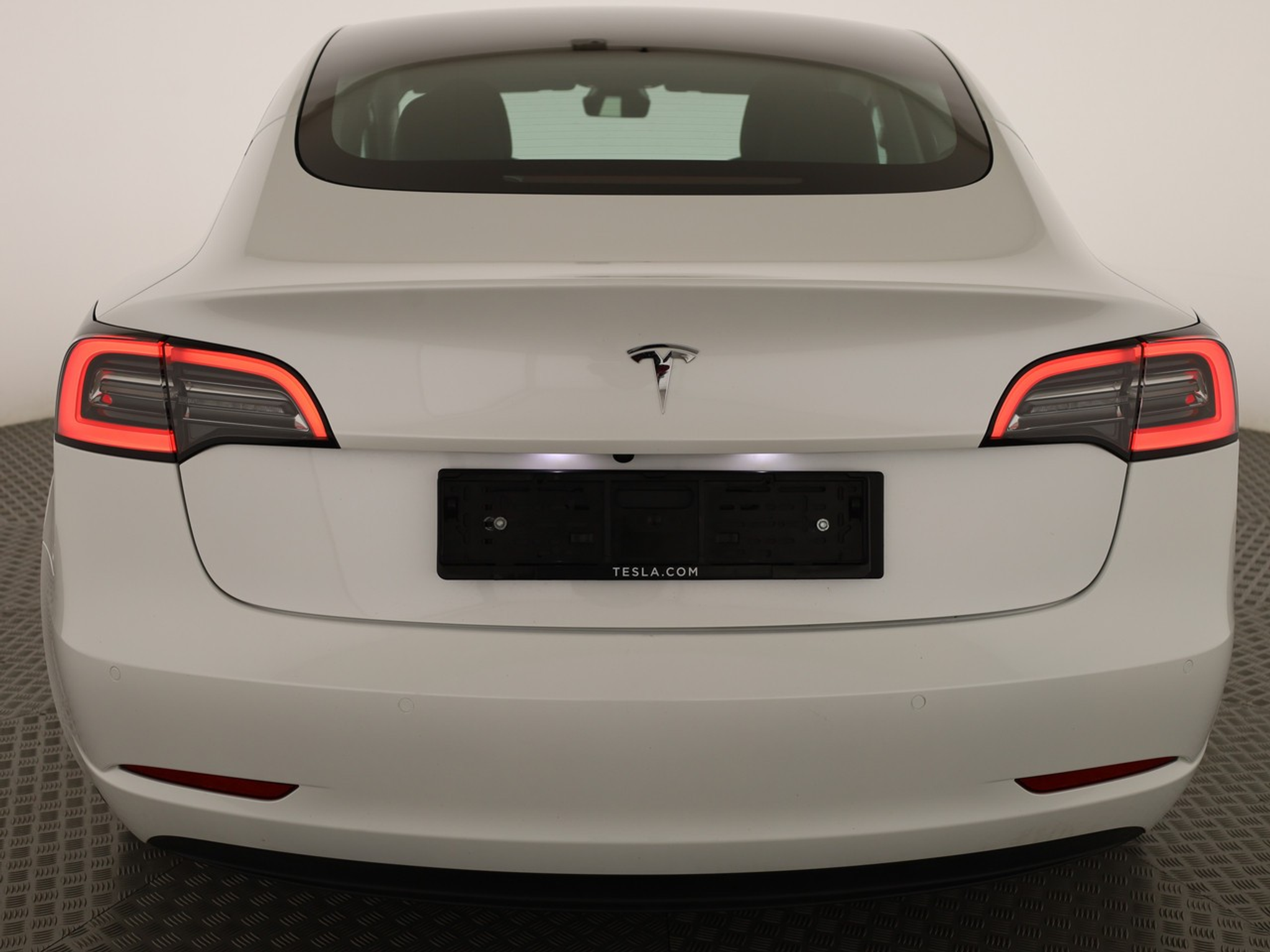 listing desktop thumbnail image 4