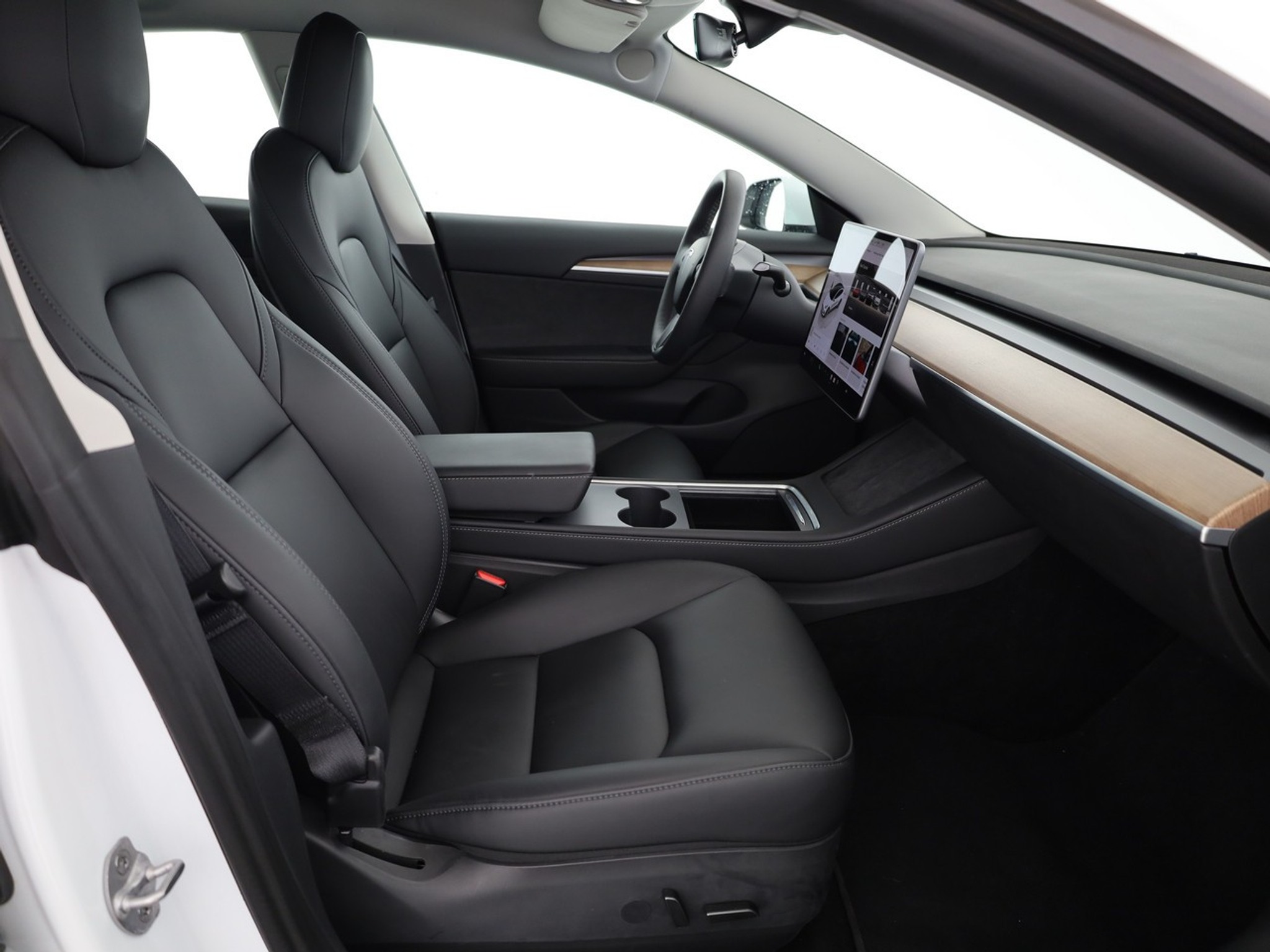 listing desktop thumbnail image 9