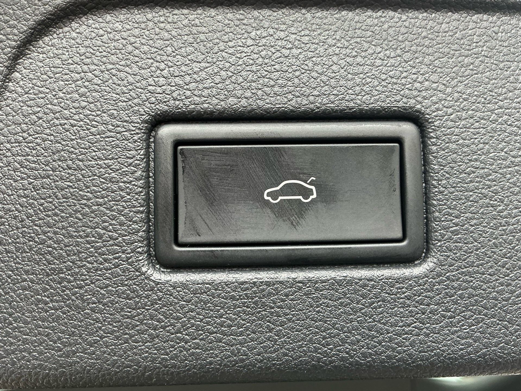 listing desktop thumbnail image 22