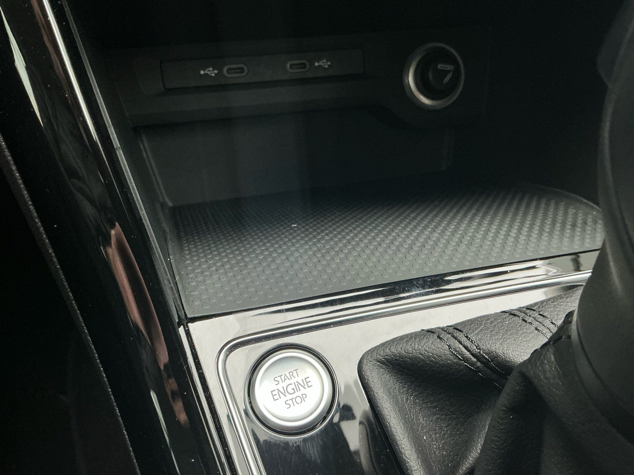 listing desktop thumbnail image 25