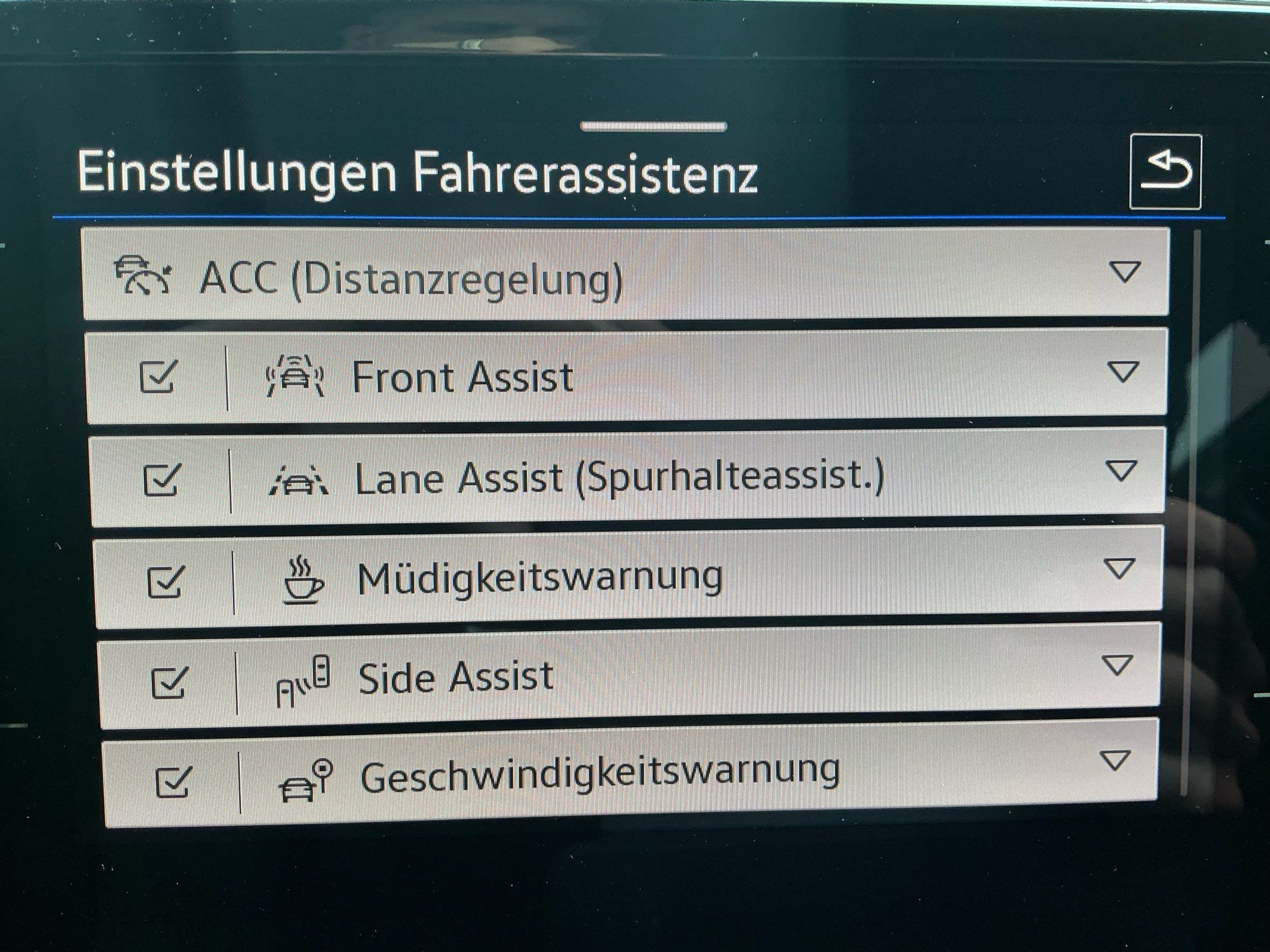 listing desktop thumbnail image 17