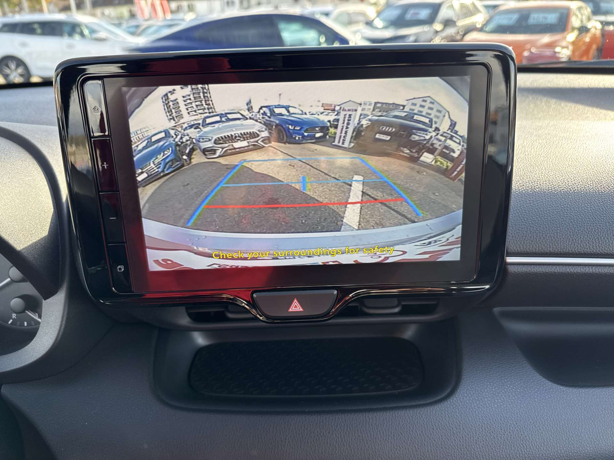 listing desktop thumbnail image 9