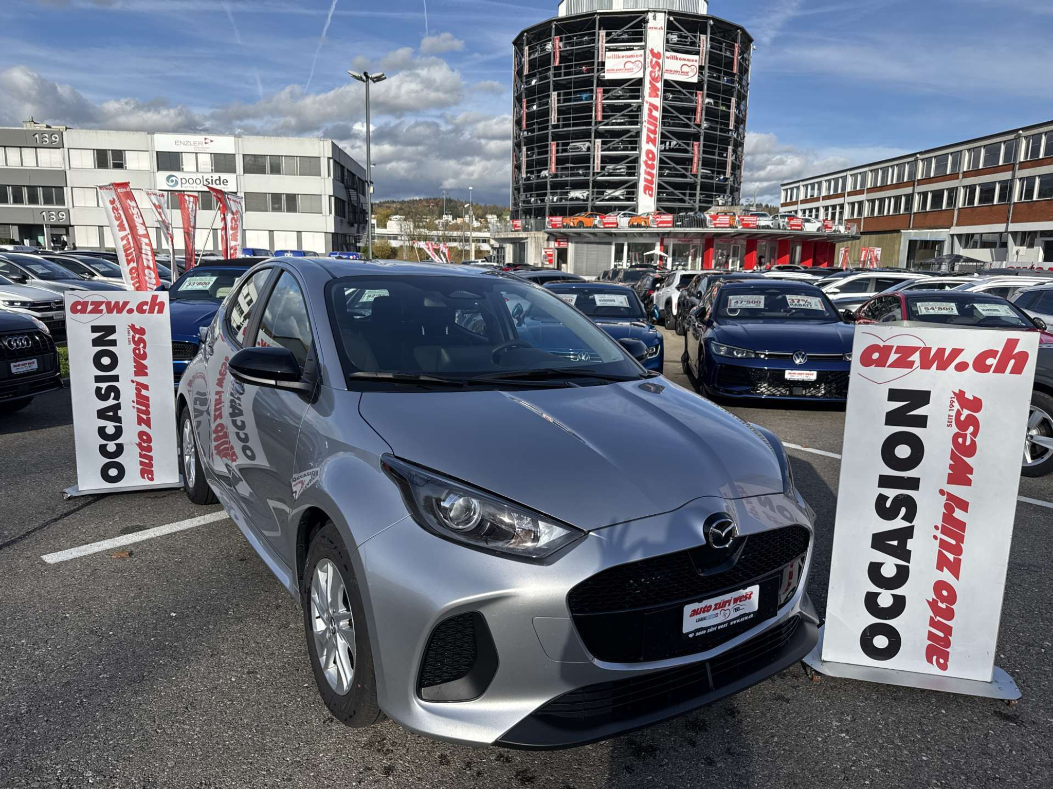 listing desktop thumbnail image 0