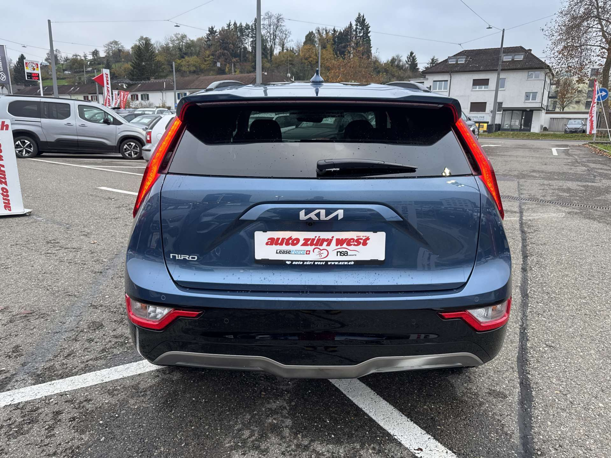 listing desktop thumbnail image 13