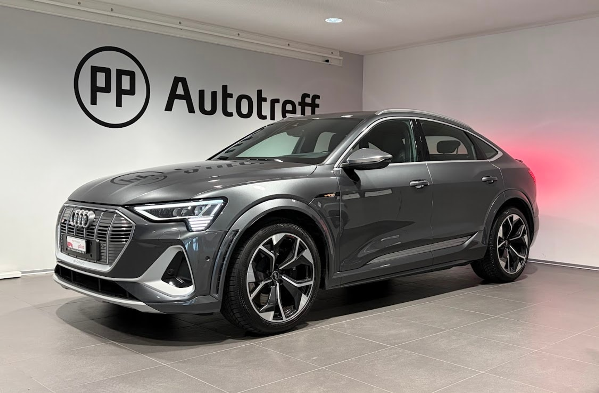 listing desktop thumbnail image 1