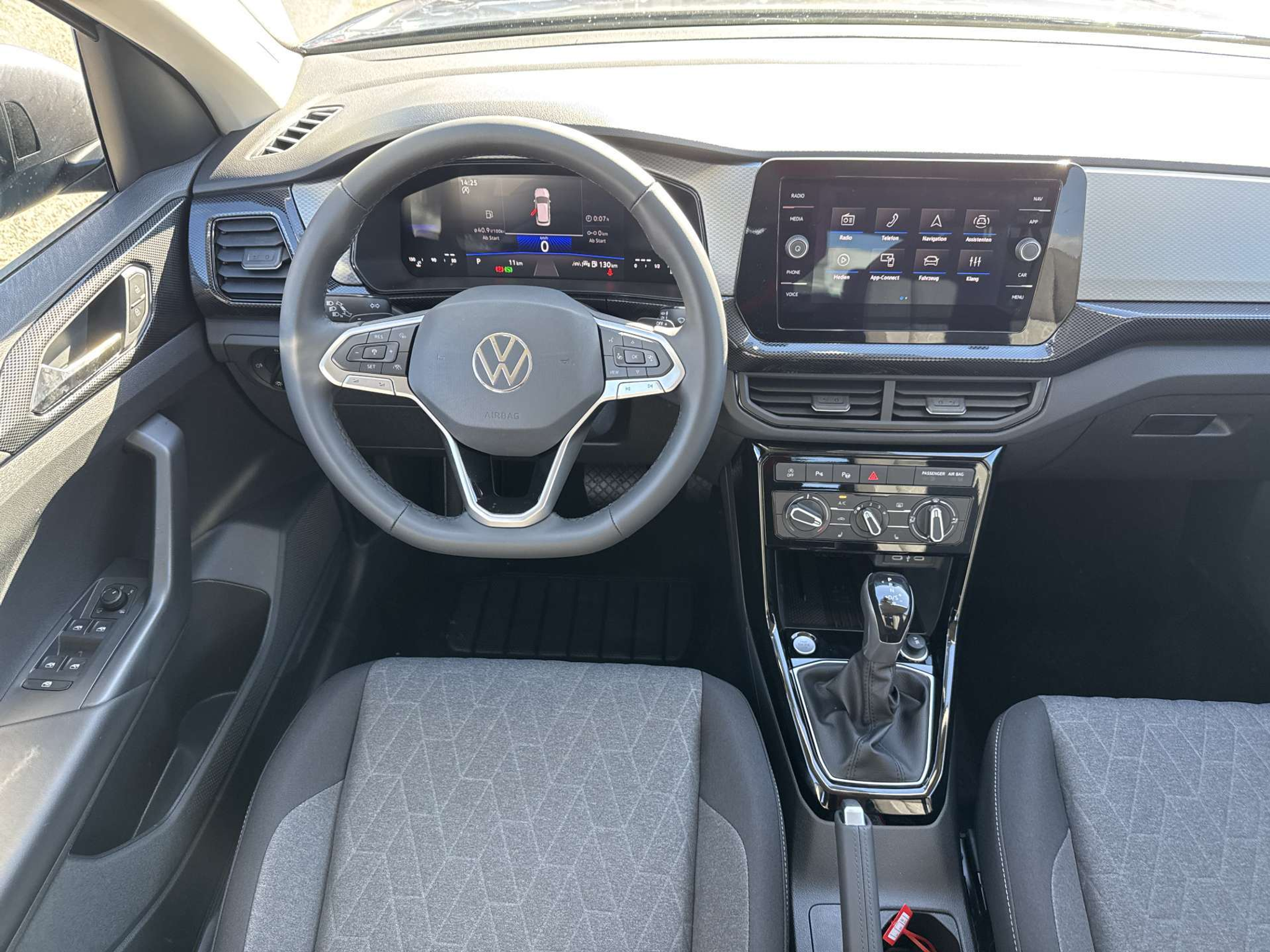 listing desktop thumbnail image 4