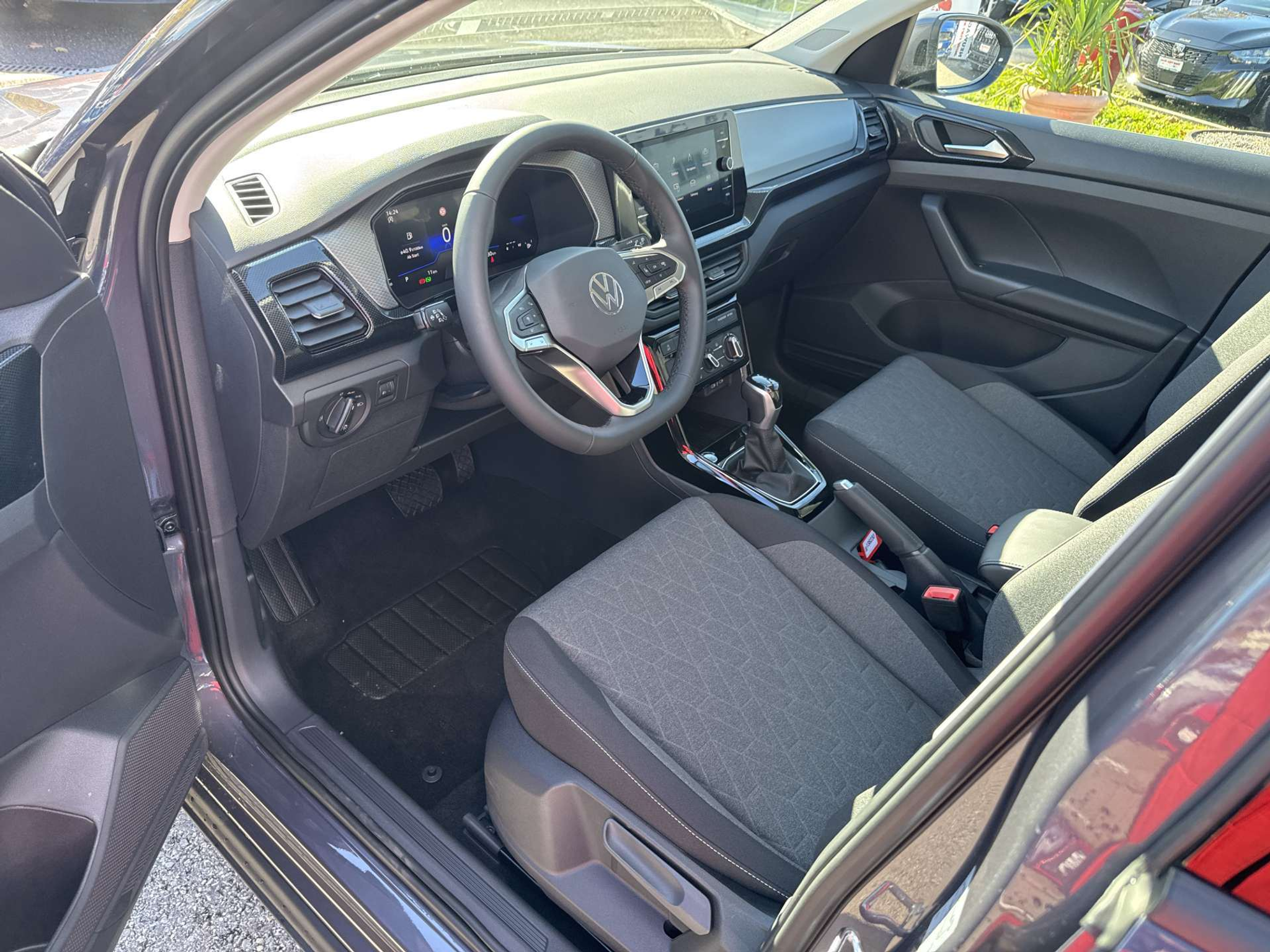 listing desktop thumbnail image 5