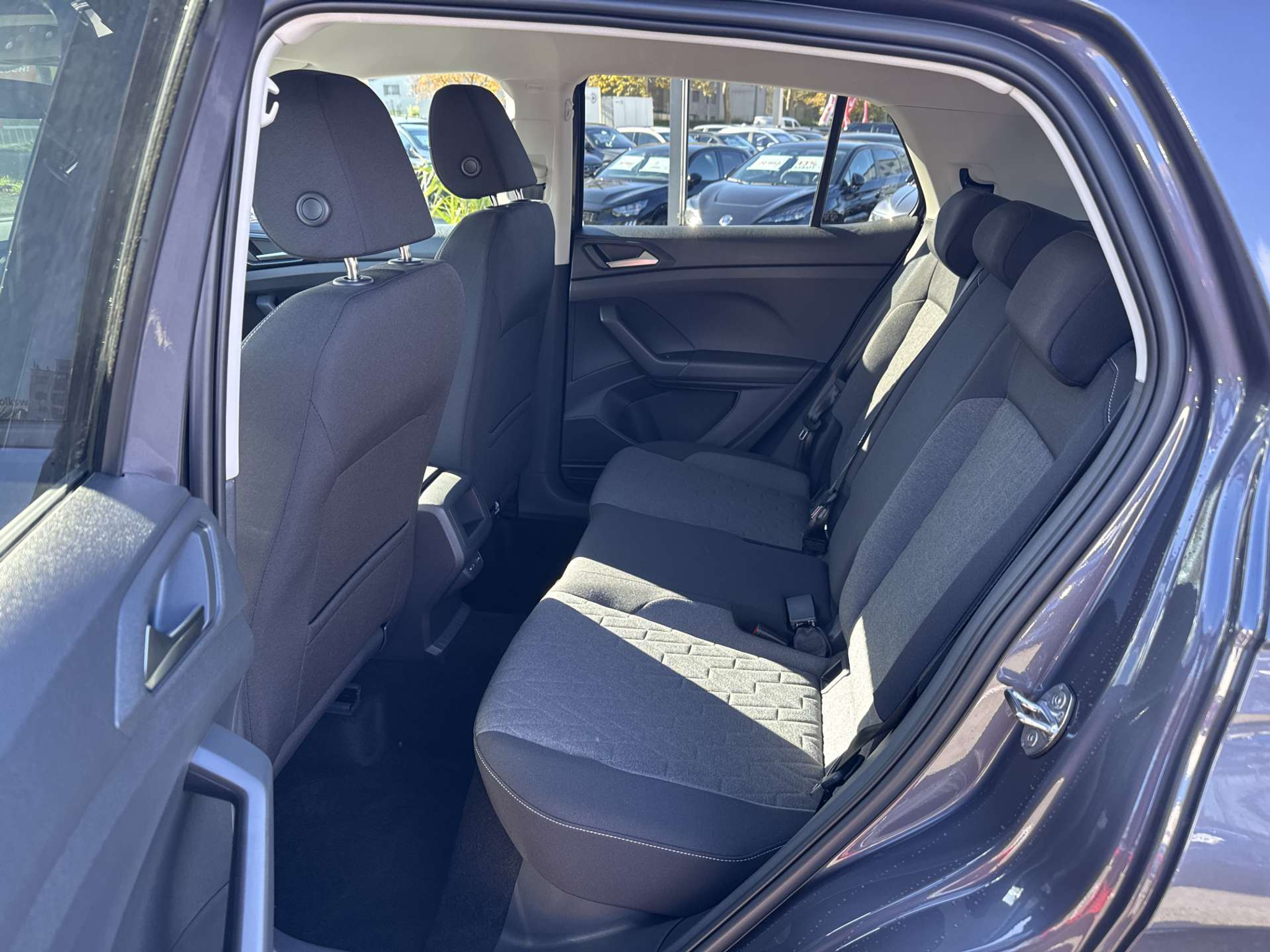 listing desktop thumbnail image 6