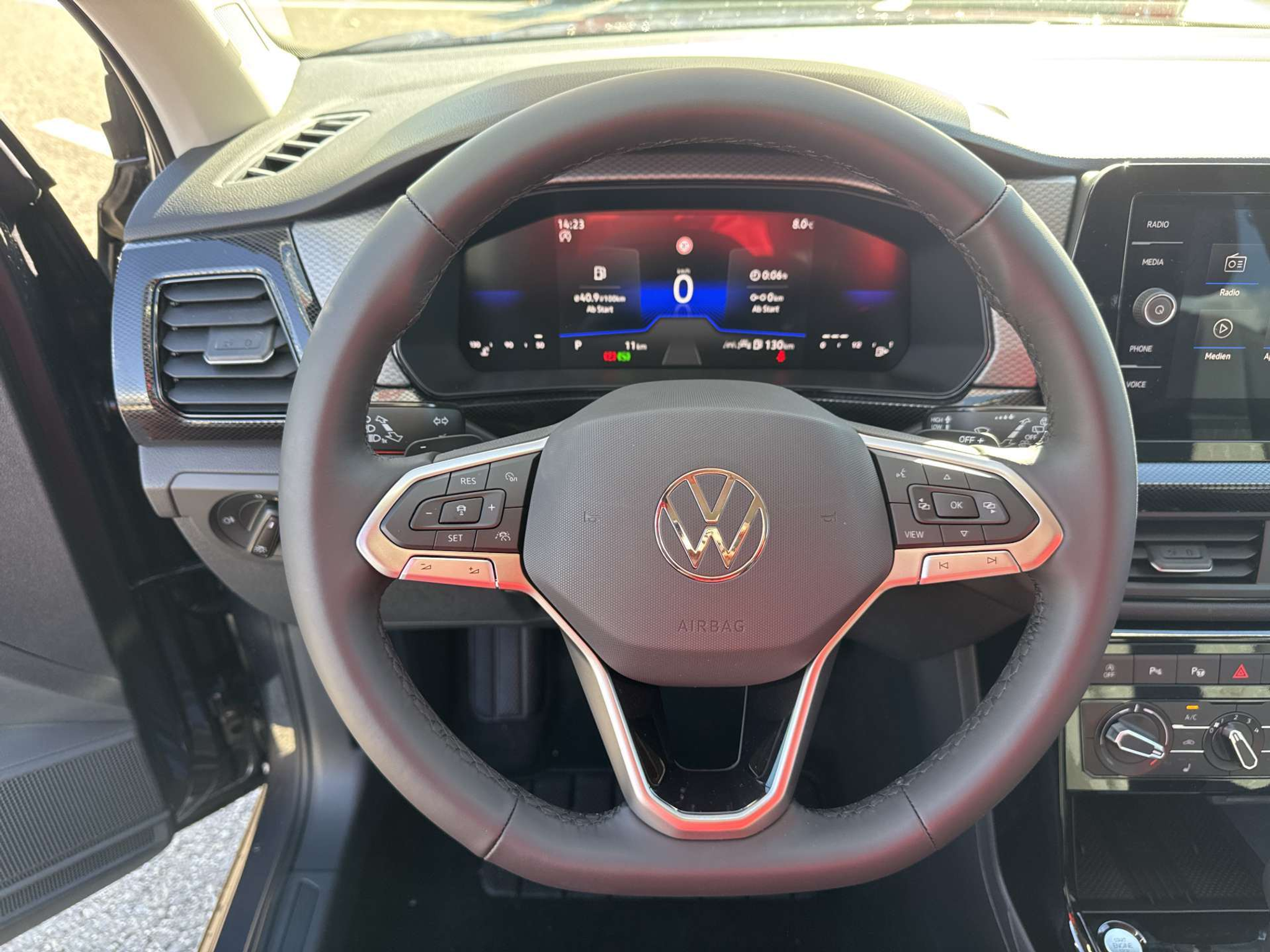 listing desktop thumbnail image 15