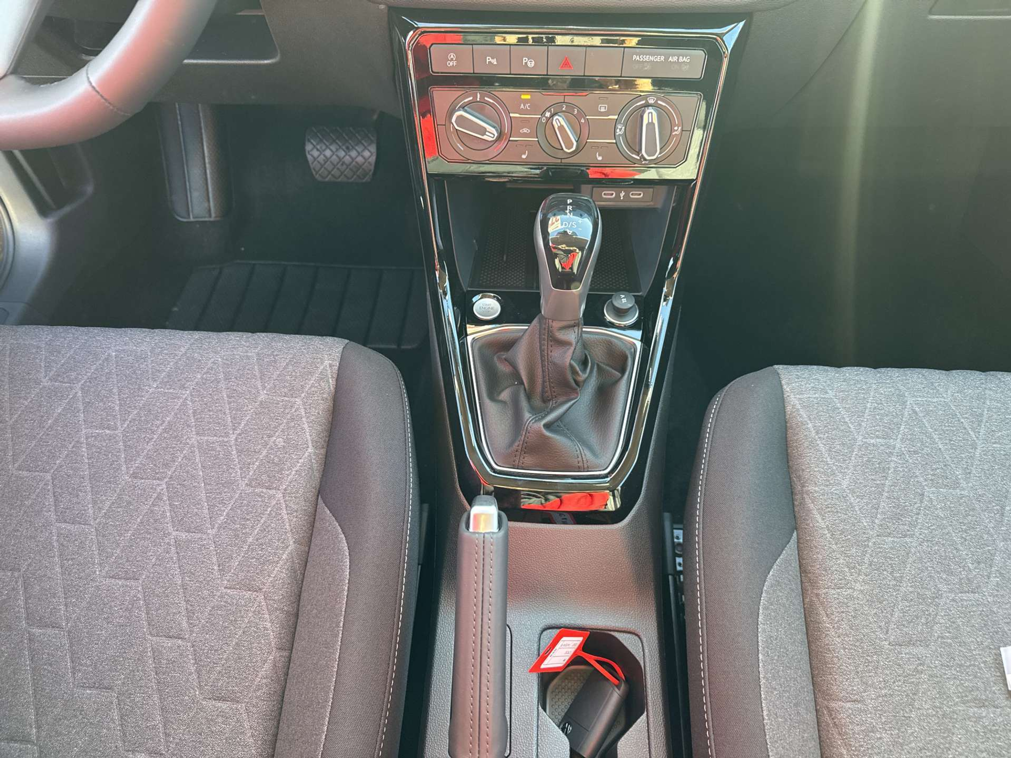 listing desktop thumbnail image 11