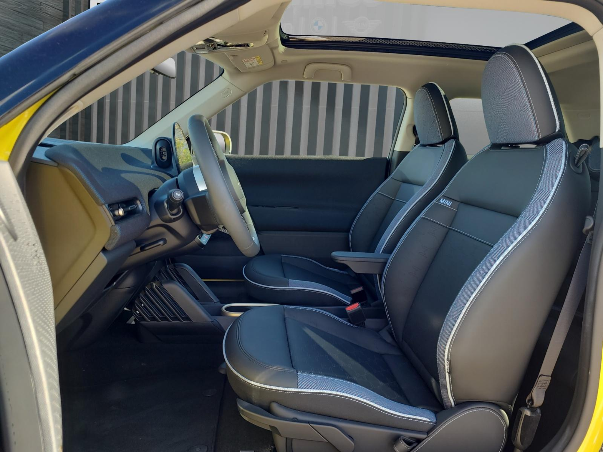 listing desktop thumbnail image 16