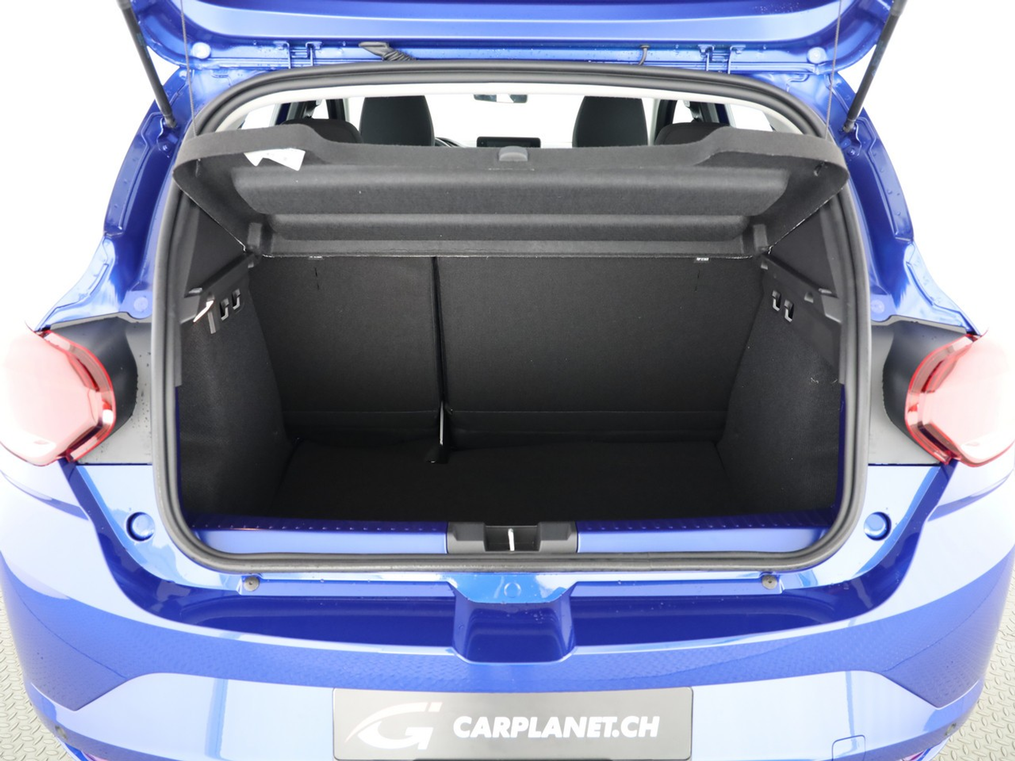 listing desktop thumbnail image 8