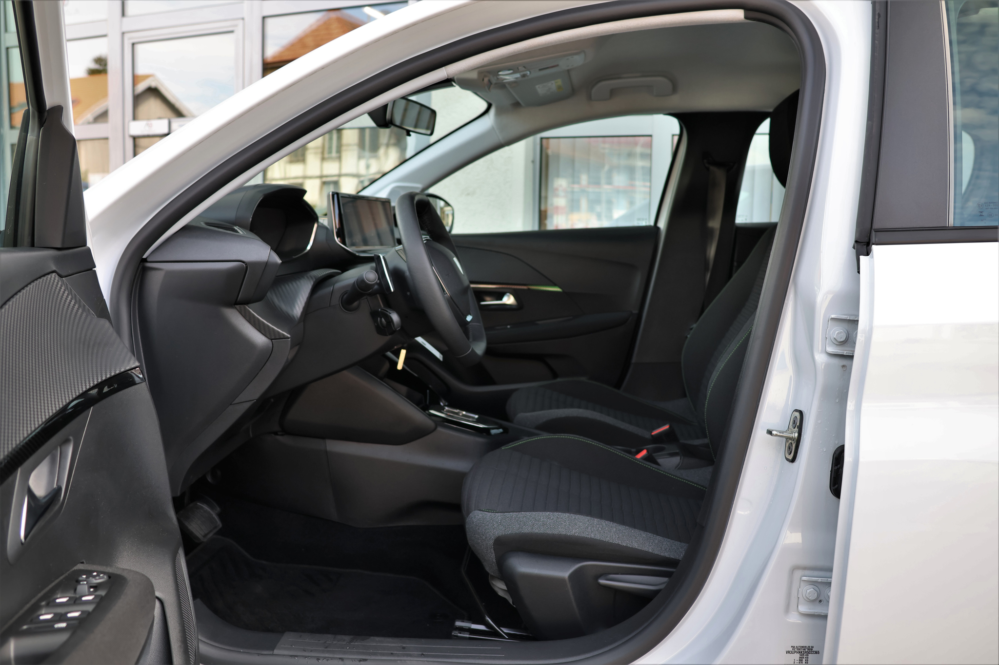 listing desktop thumbnail image 7