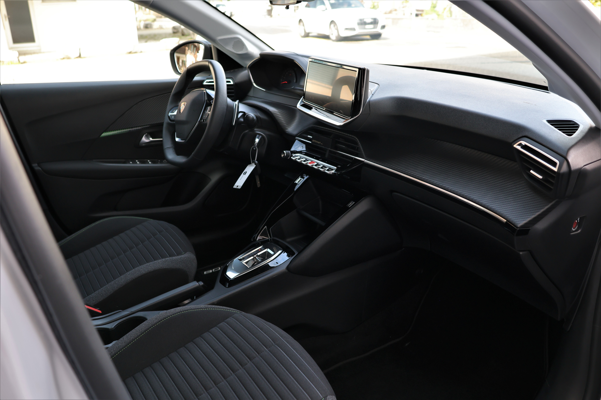 listing desktop thumbnail image 15