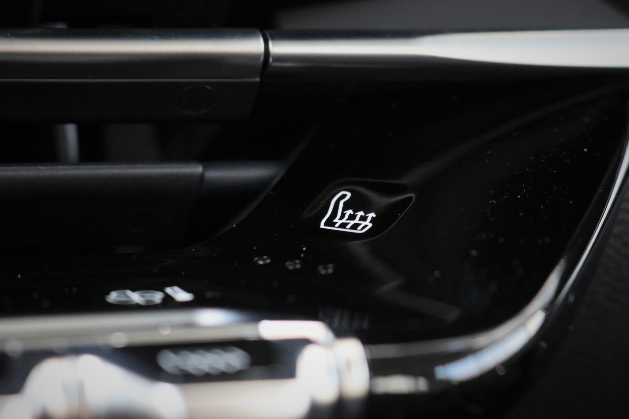 listing desktop thumbnail image 18