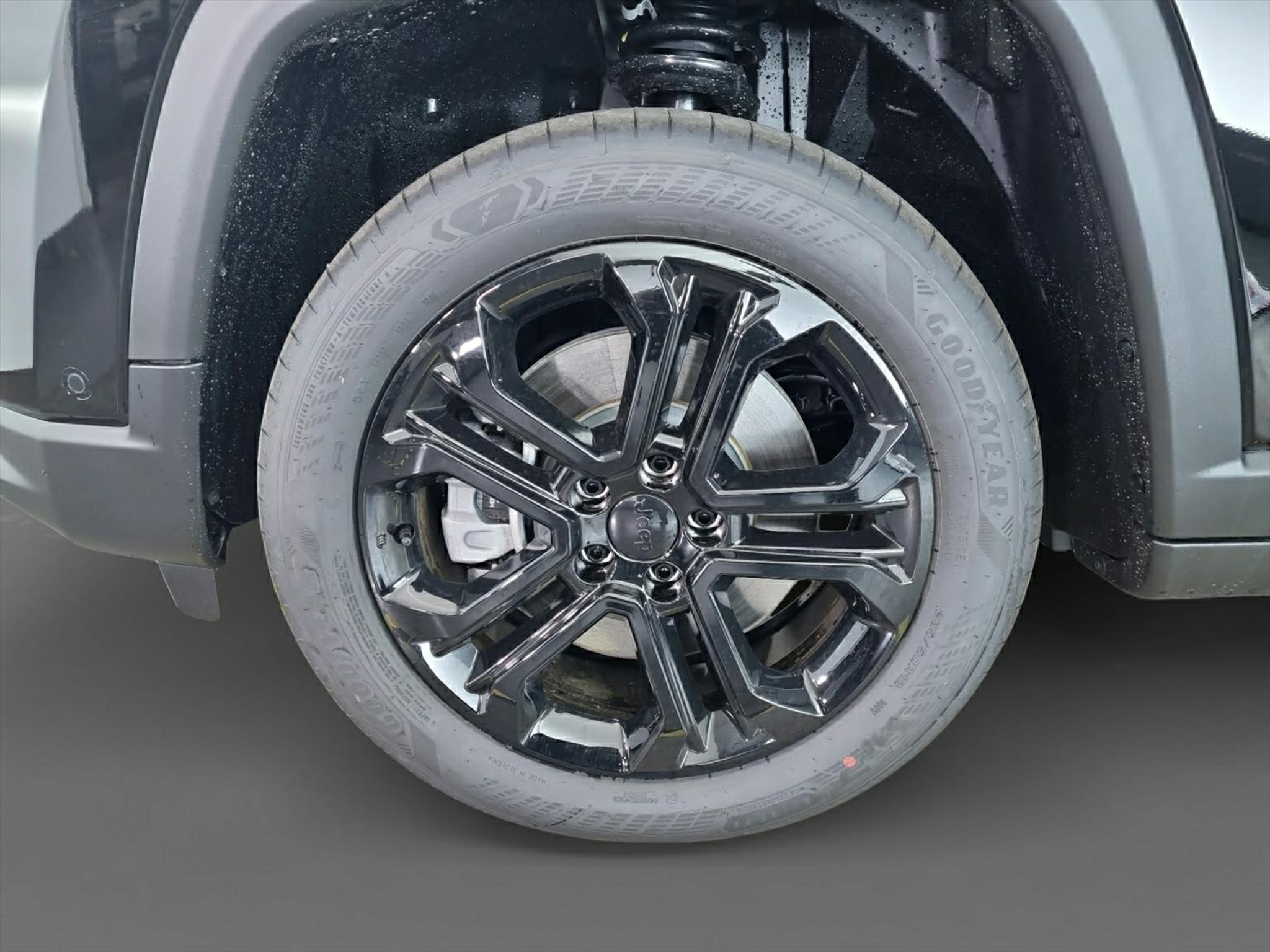 listing desktop thumbnail image 15