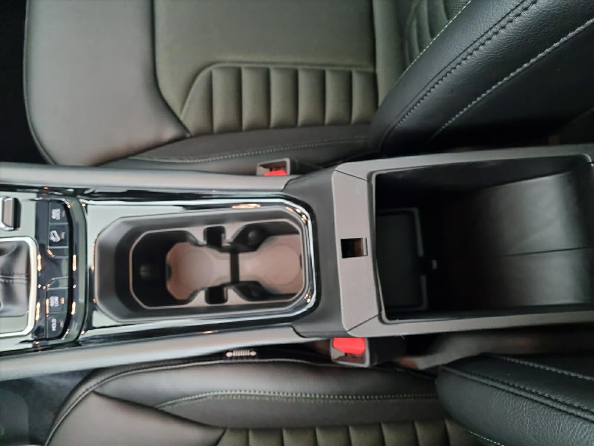 listing desktop thumbnail image 11