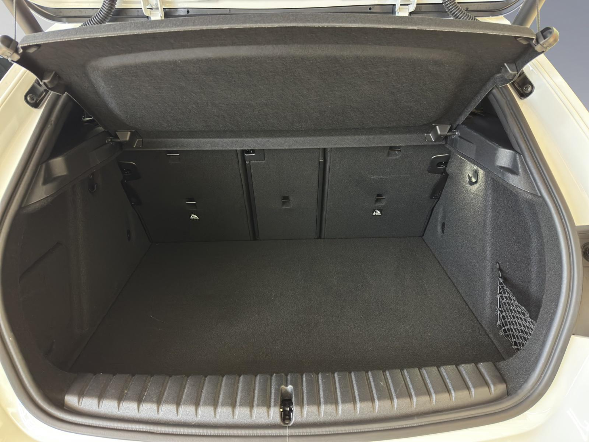 listing desktop thumbnail image 9