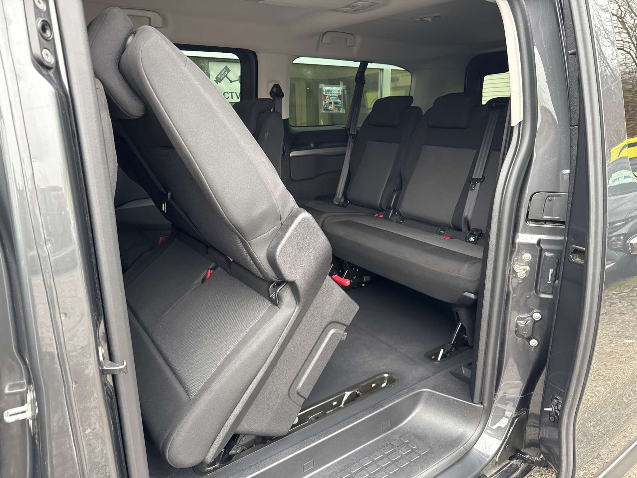 listing desktop thumbnail image 13