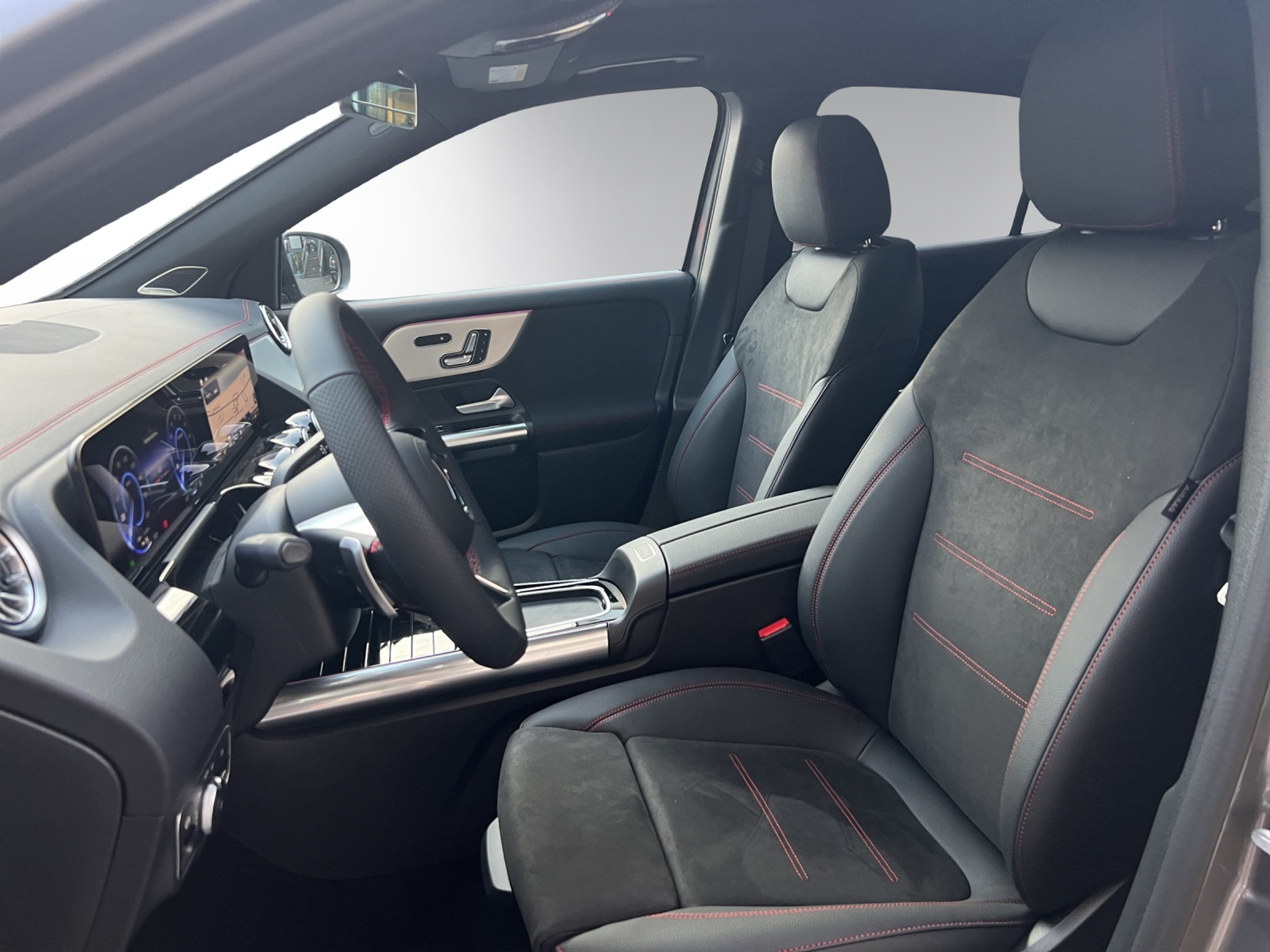 listing desktop thumbnail image 4