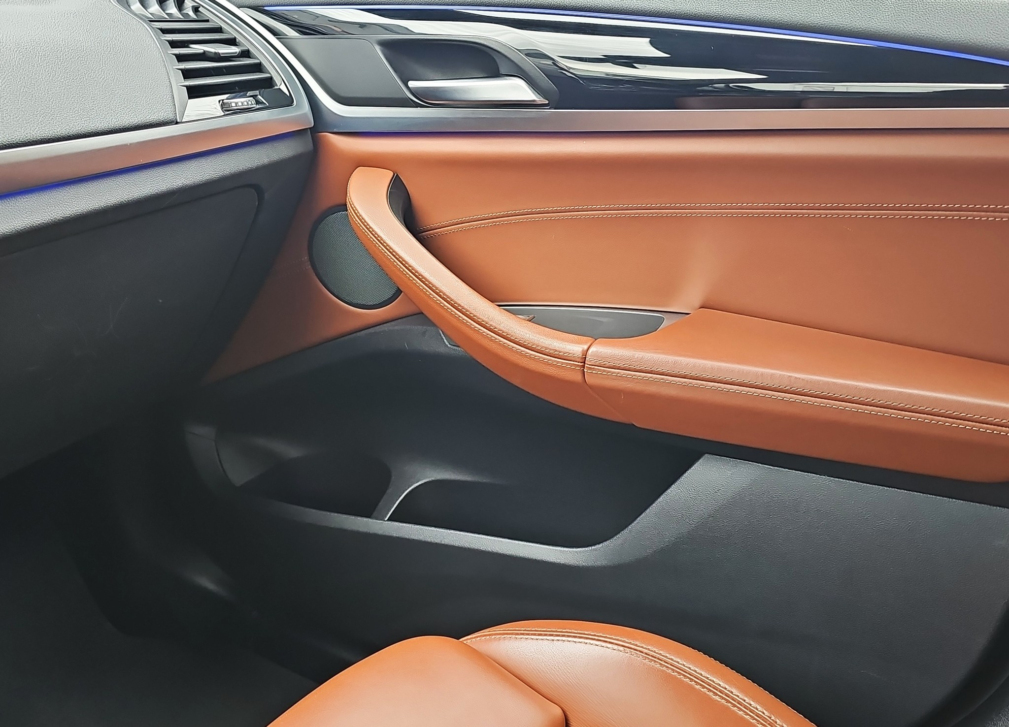 listing desktop thumbnail image 19