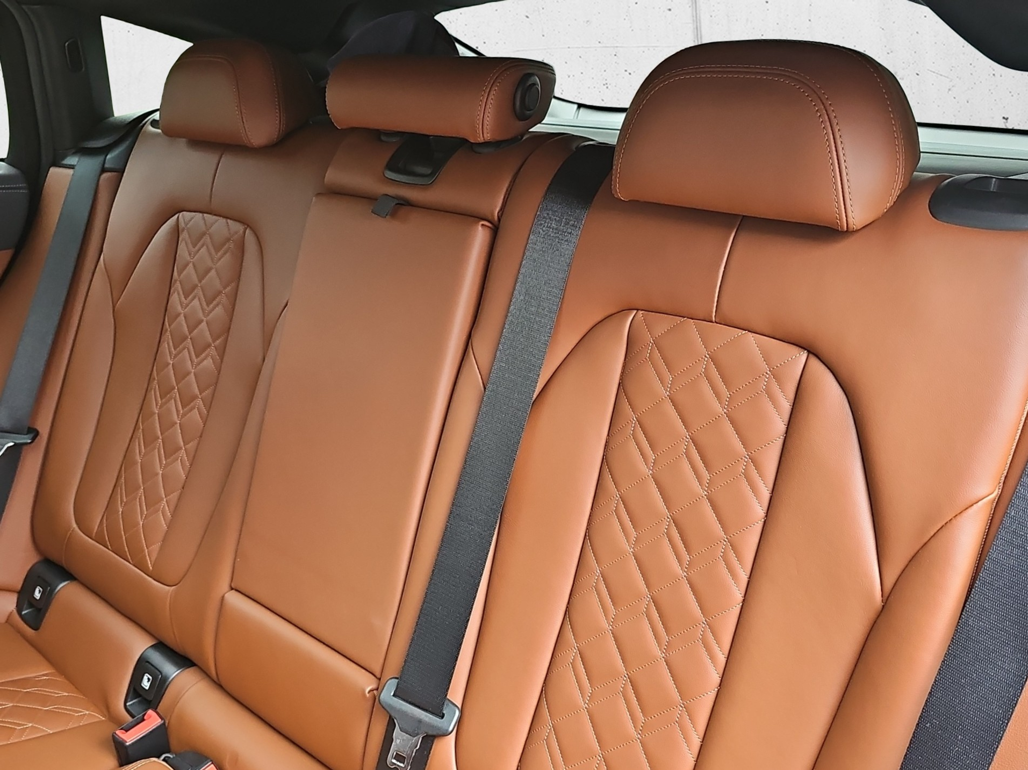 listing desktop thumbnail image 24