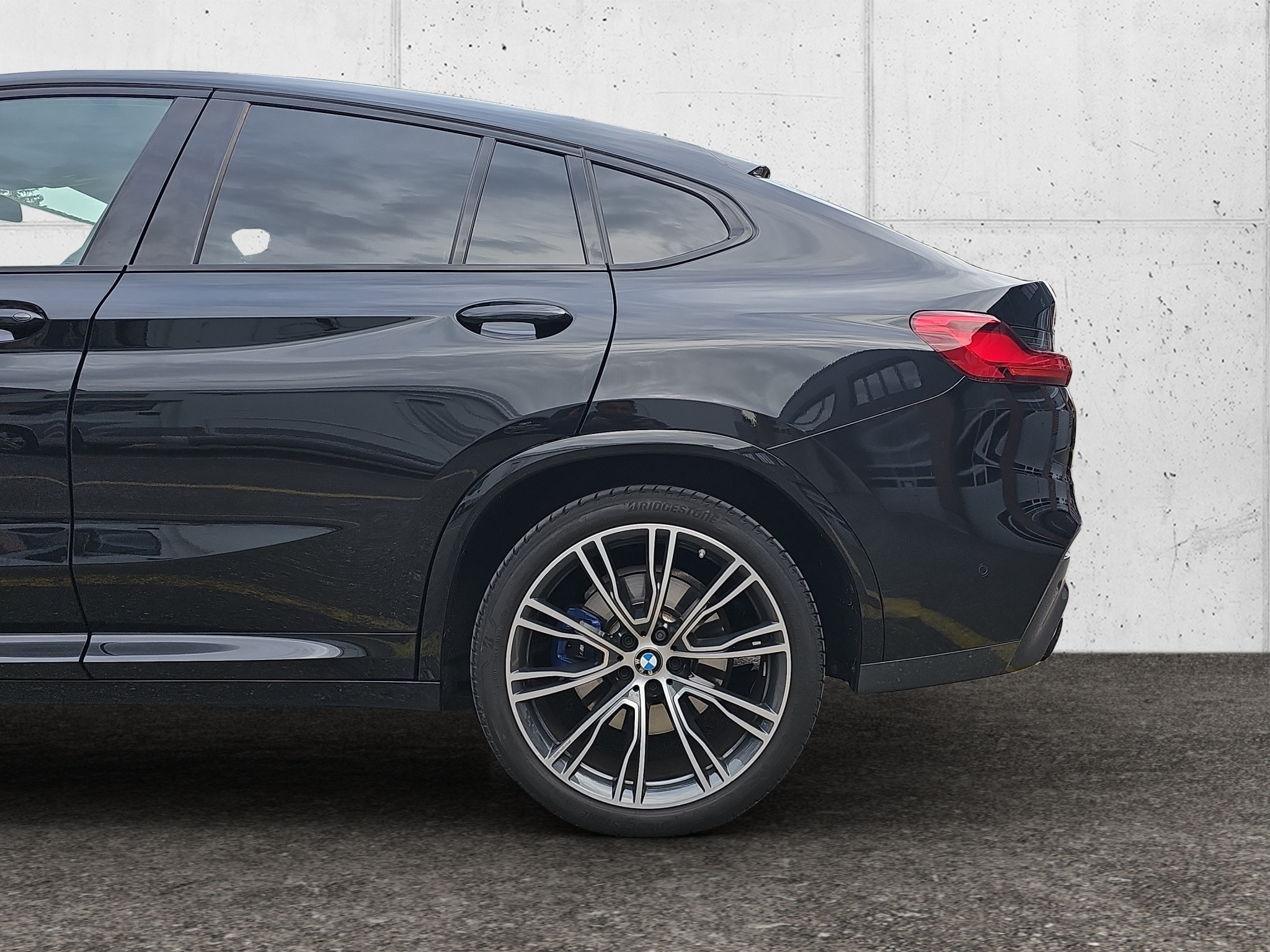 listing desktop thumbnail image 5