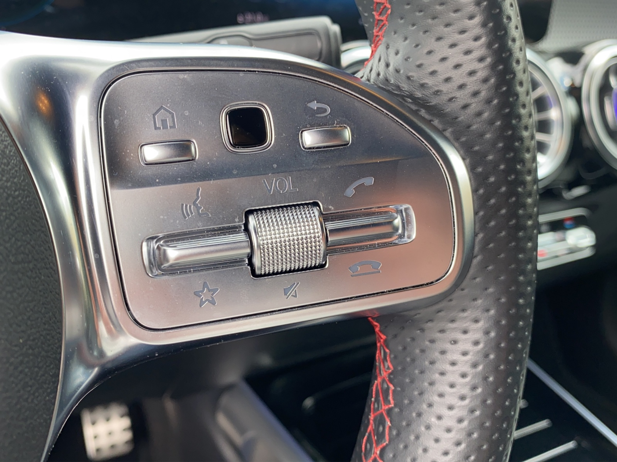 listing desktop thumbnail image 18