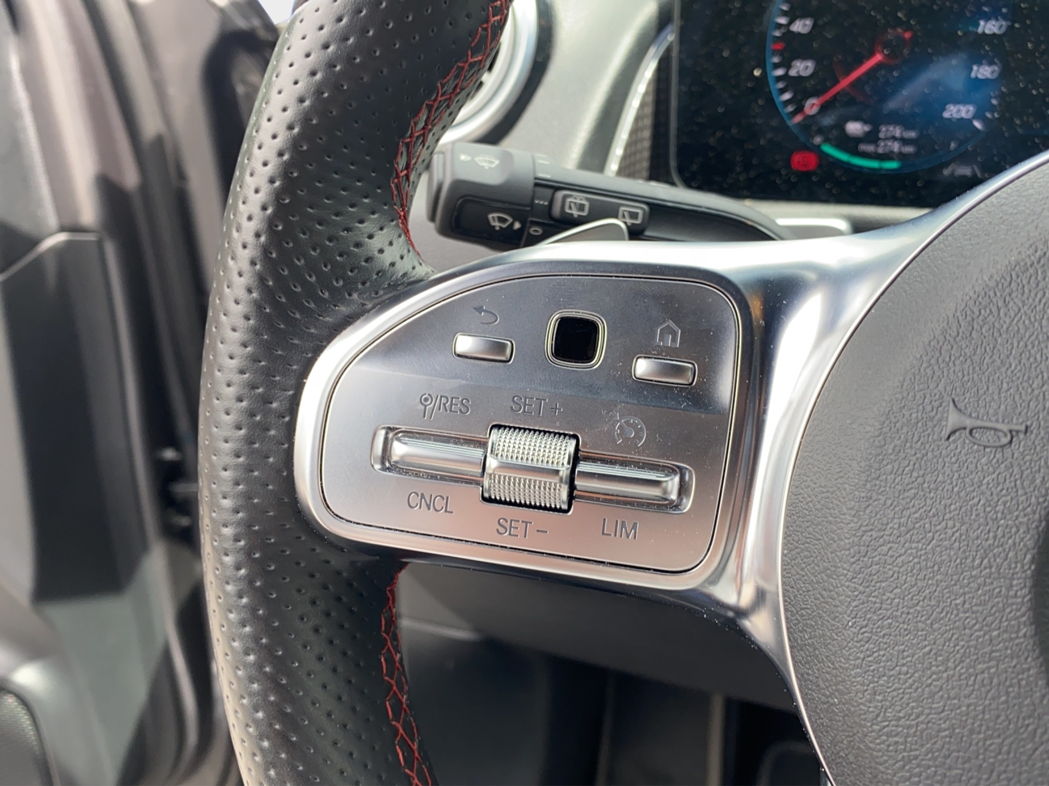 listing desktop thumbnail image 17