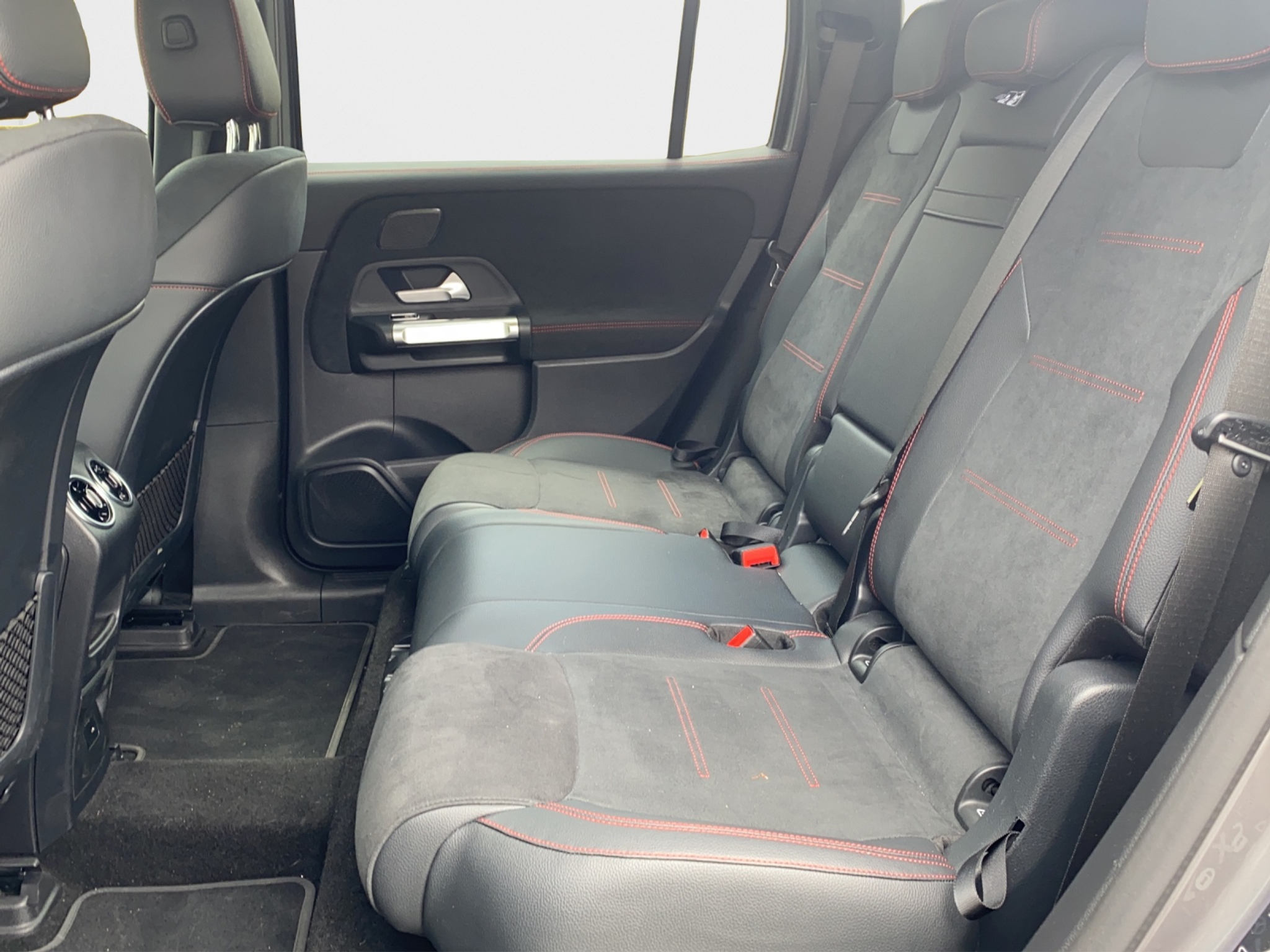 listing desktop thumbnail image 27